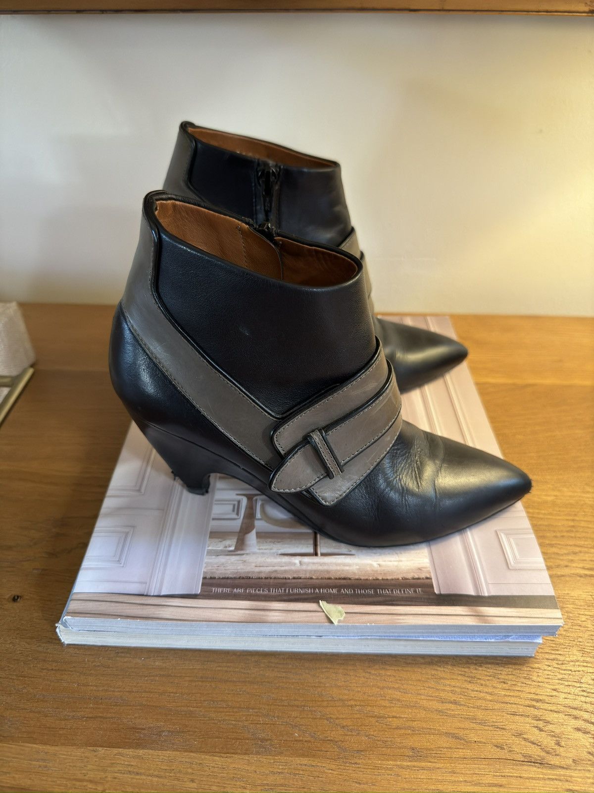 BALENCIAGA PARIS Made in Italy Ankle Bootie Size