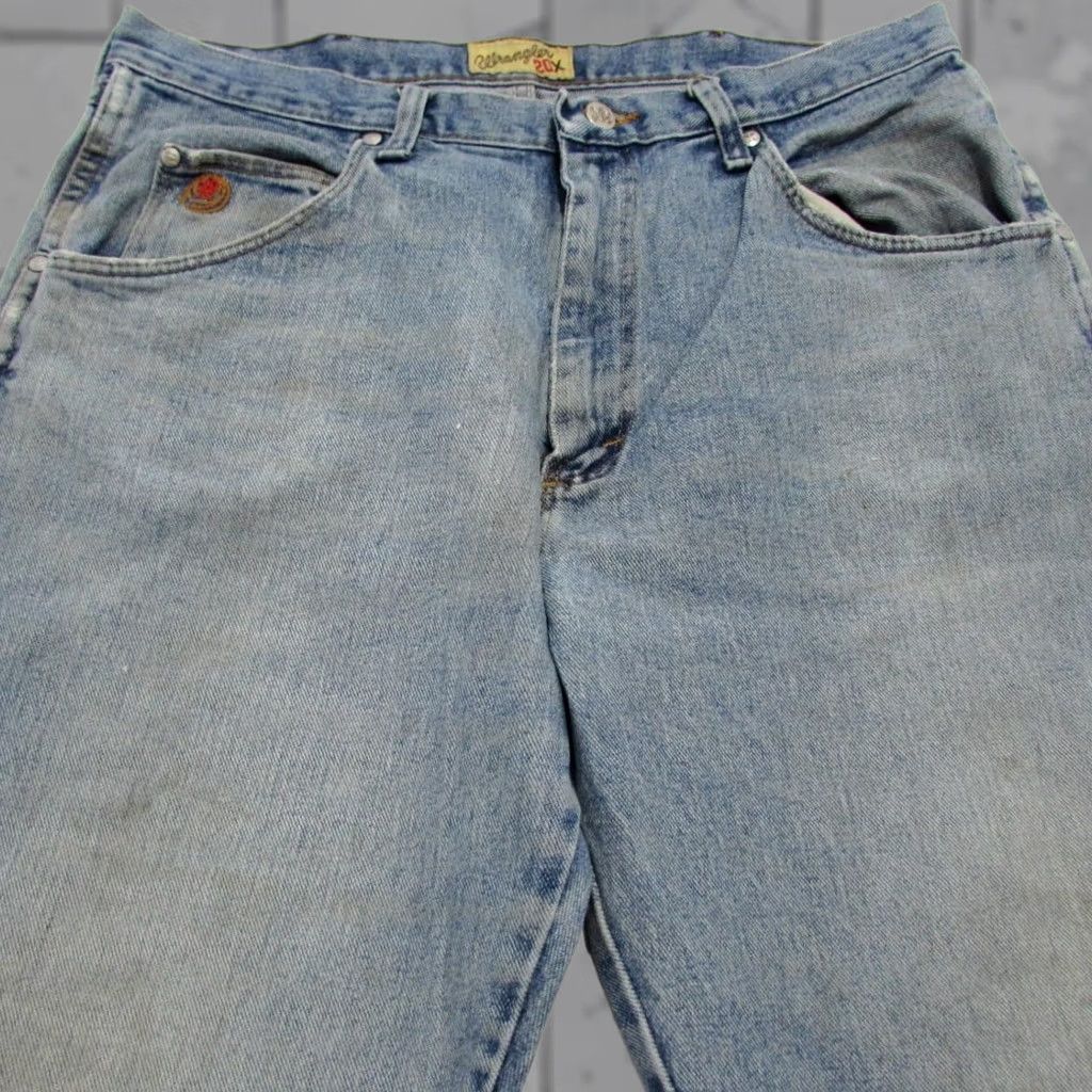 Wrangler Wrangler 20X Mens Regular Fit straight leg Blue W35 / L32 REF (M19410) Size US 35 - 1 Thumbnail