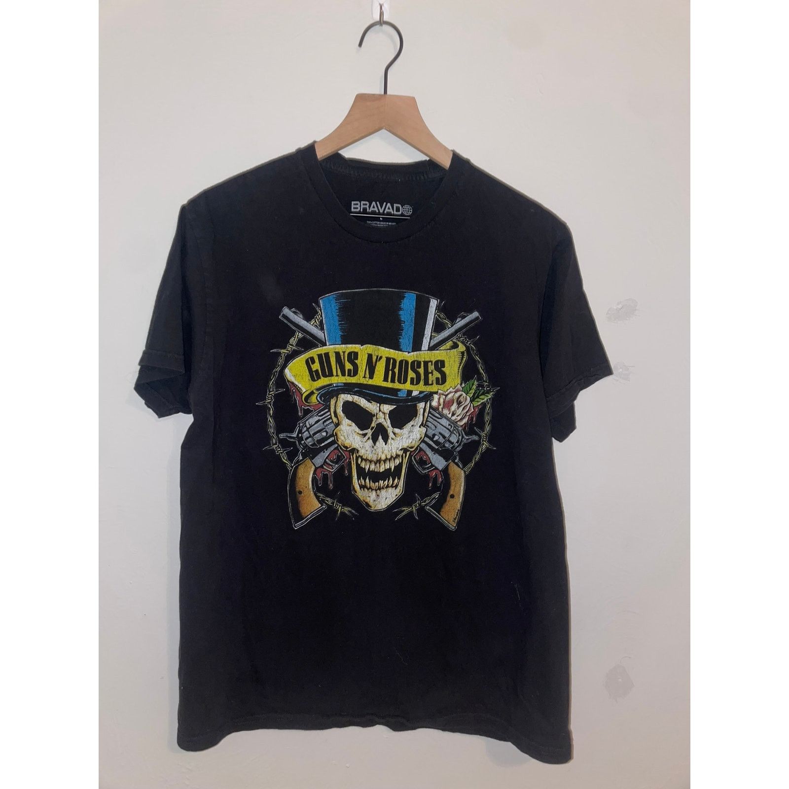 Bravado Guns N Roses Shirt GNR Skull Pistol Rock Band Music L Large Size US L / EU 52-54 / 3 - 1 Thumbnail