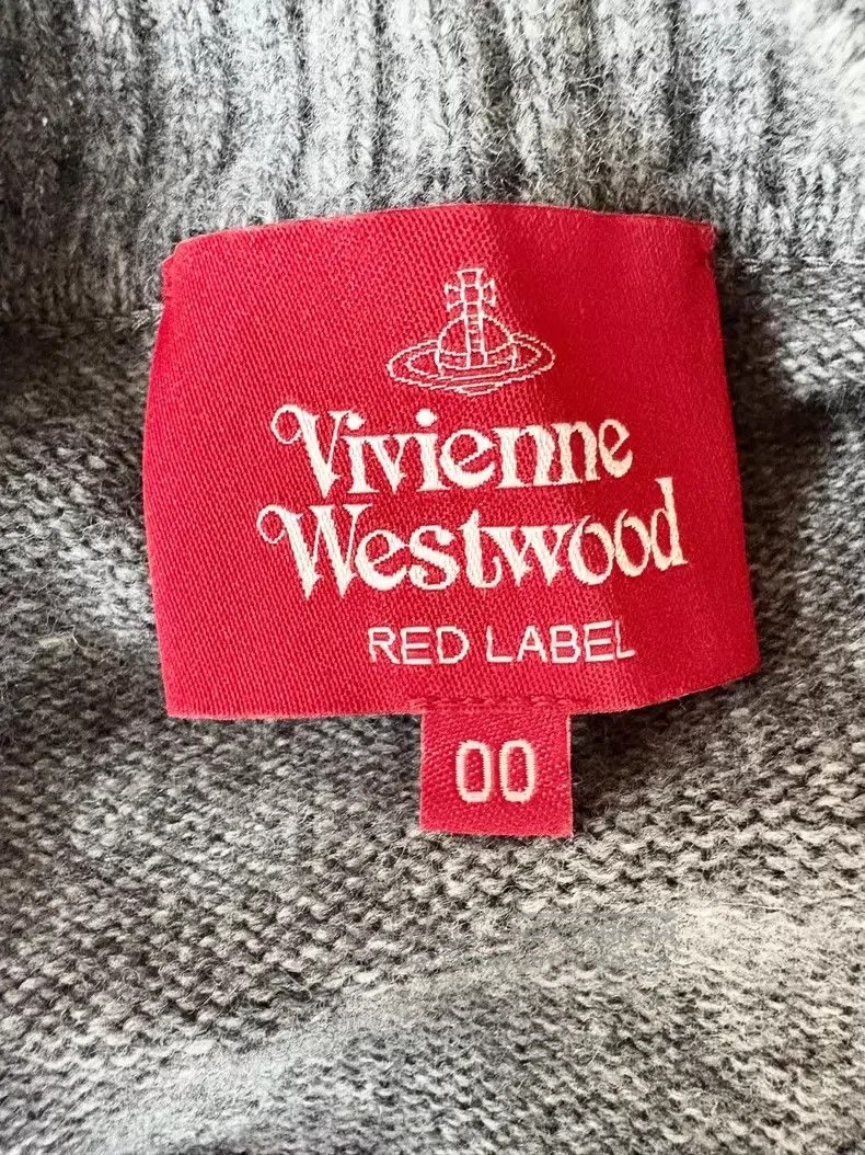 Vivienne Westwood Vivienne Westwood size 00 Gray heart knitted sweater Size ONE SIZE - 6 Thumbnail