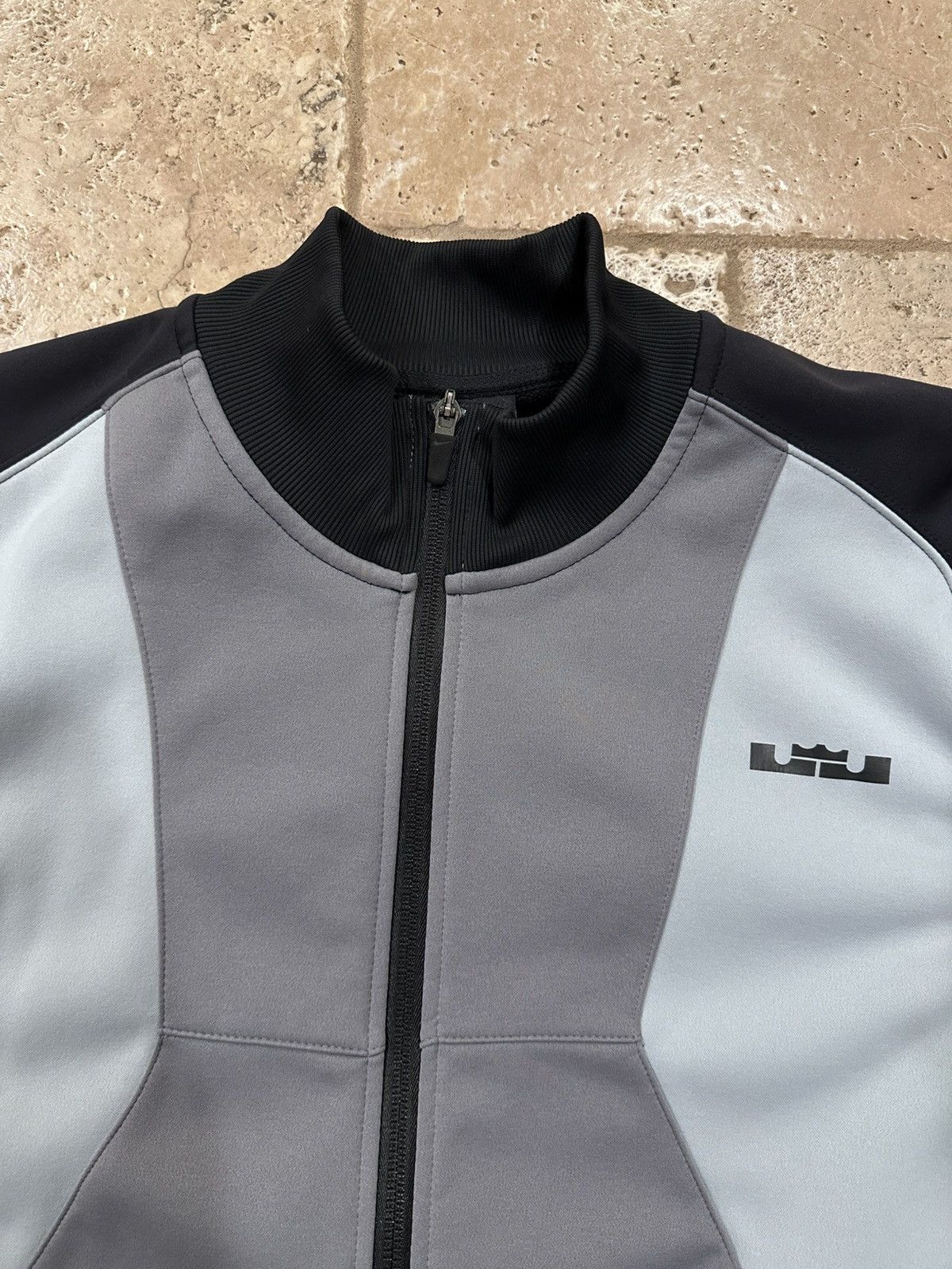 NBA × Nike × Vintage Nike LeBron James Diamond Collection Zip Up Track Jacket Size US L / EU 52-54 / 3 - 6 Thumbnail