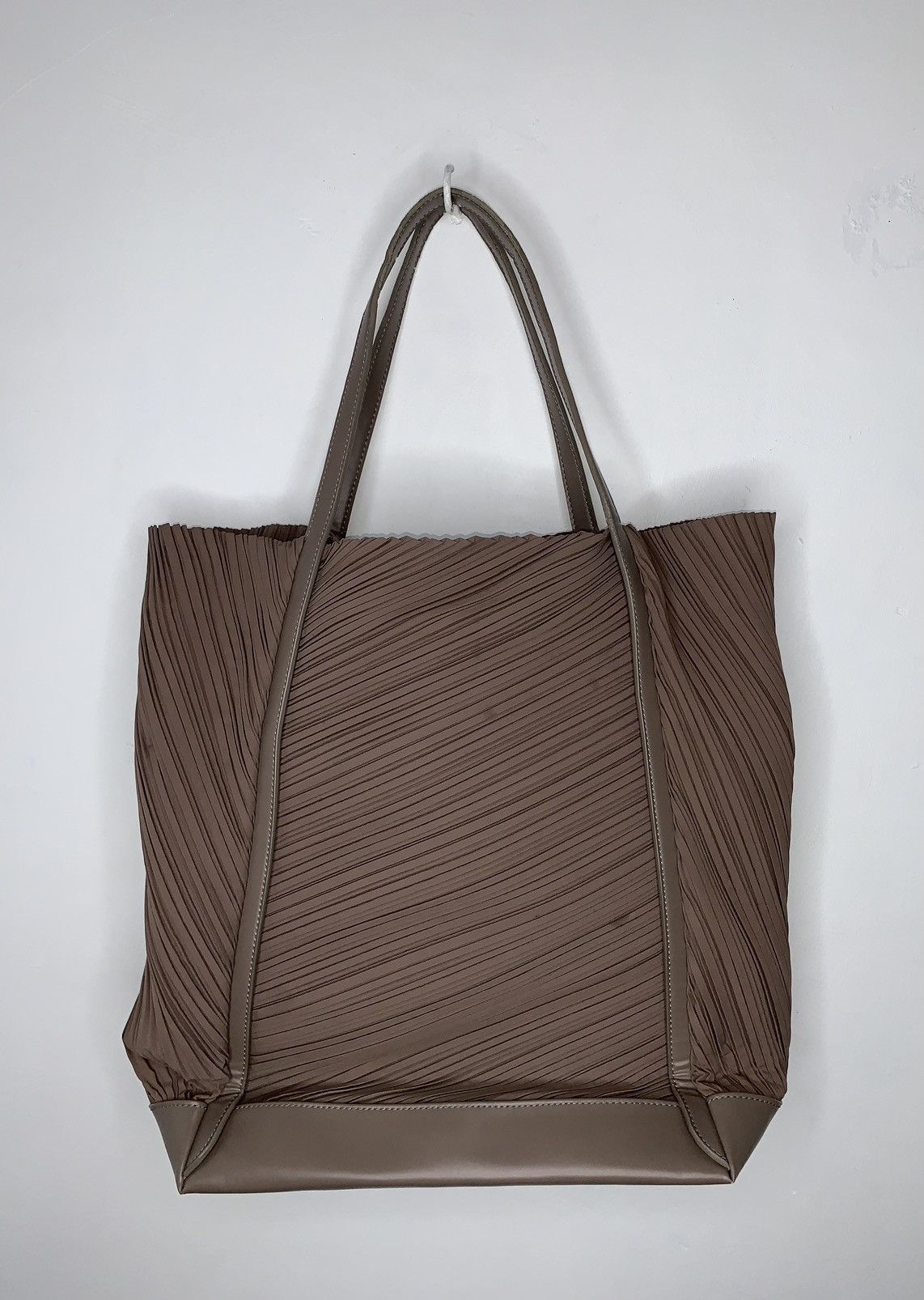 Pleats Please Issey Miyake Pleats Please By Issey Miyake Size ONE SIZE - 11 Thumbnail