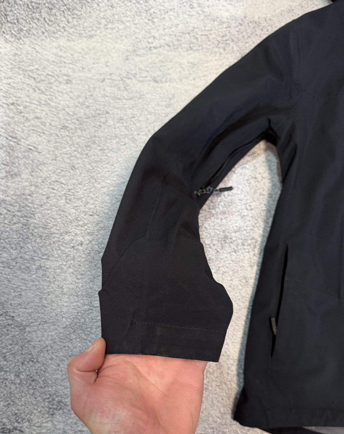 Fjallraven RevolutionRace RVRC Whisper Jacket XS Waterproof Hypershell Size XS / US 0-2 / IT 36-38 - 22 Thumbnail