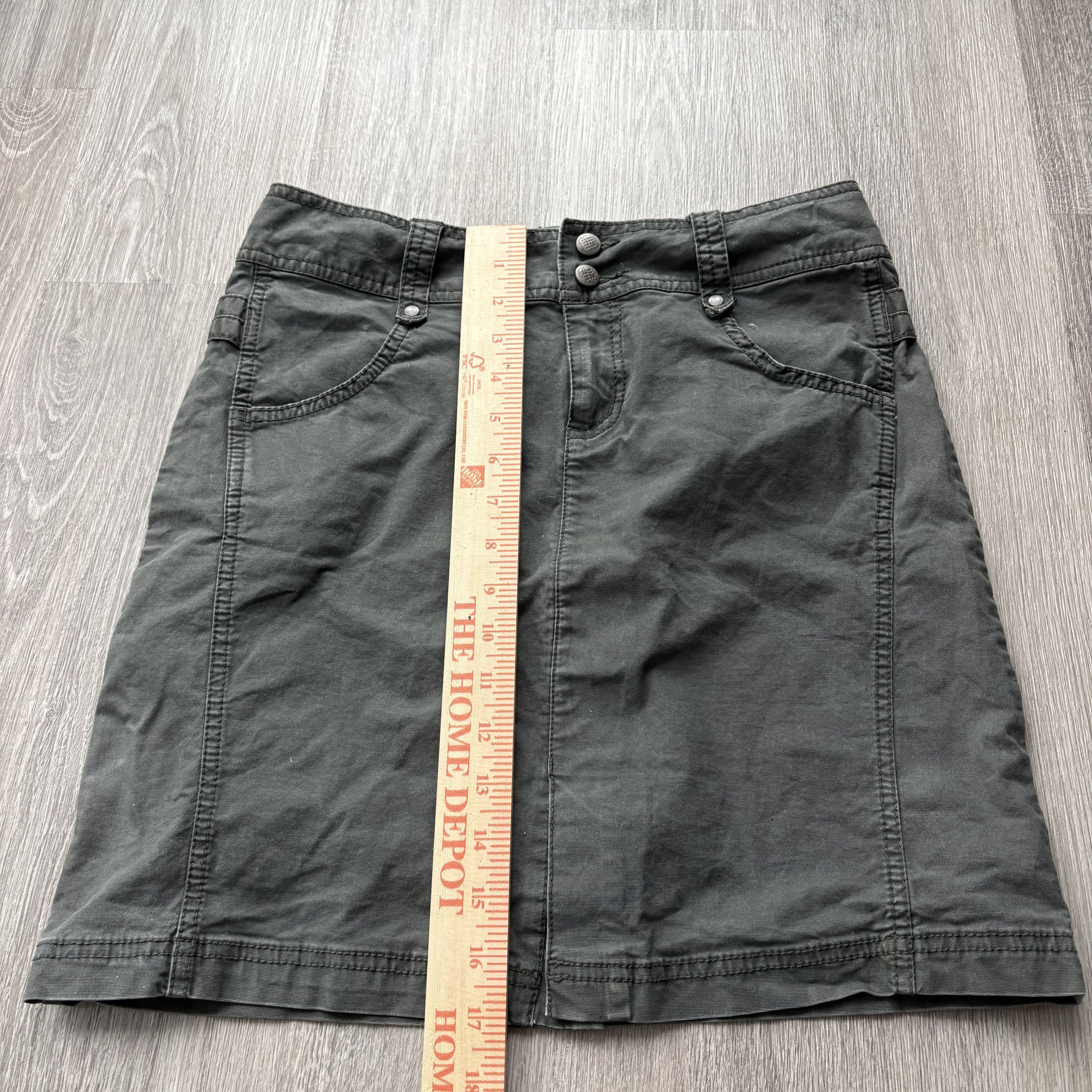 Columbia Columbia Sportswear Utility Gorpcore Mini Skirt Green 4 Size 27" / US 4 / IT 40 - 5 Thumbnail