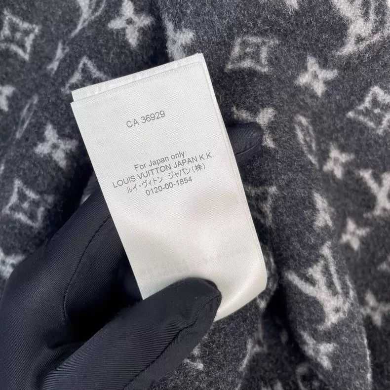 Louis Vuitton Louis Vuitton Old-print wool coat with black lining coat Size XS / US 0-2 / IT 36-38 - 9 Thumbnail
