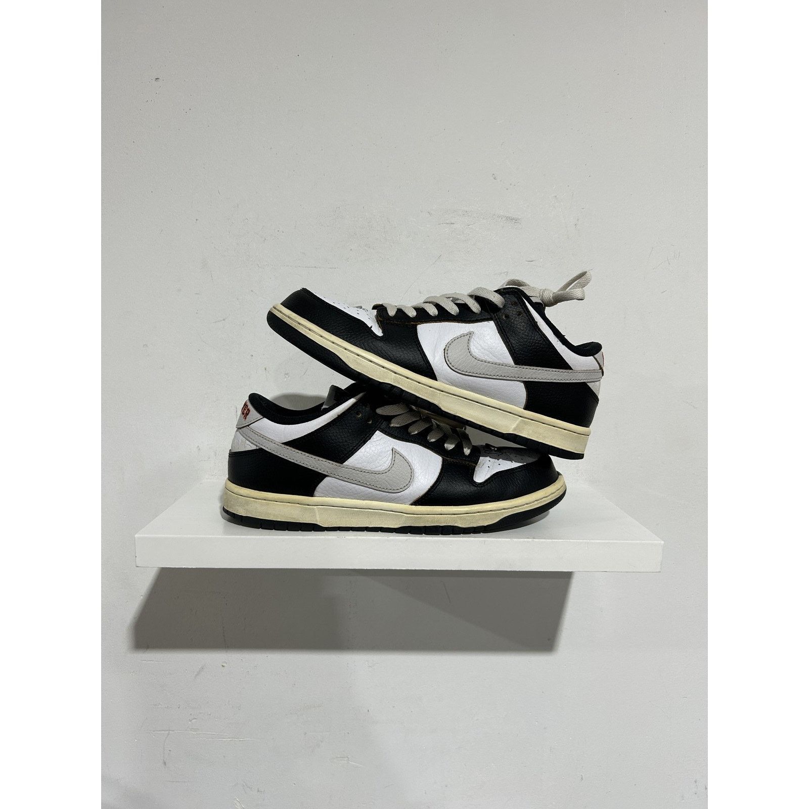 Nike NIKE SB DUNK LOW HUF NEW YORK CITY SIZE 8.5 PREOWNED Size US 8.5 / EU 41-42 - 1 Thumbnail