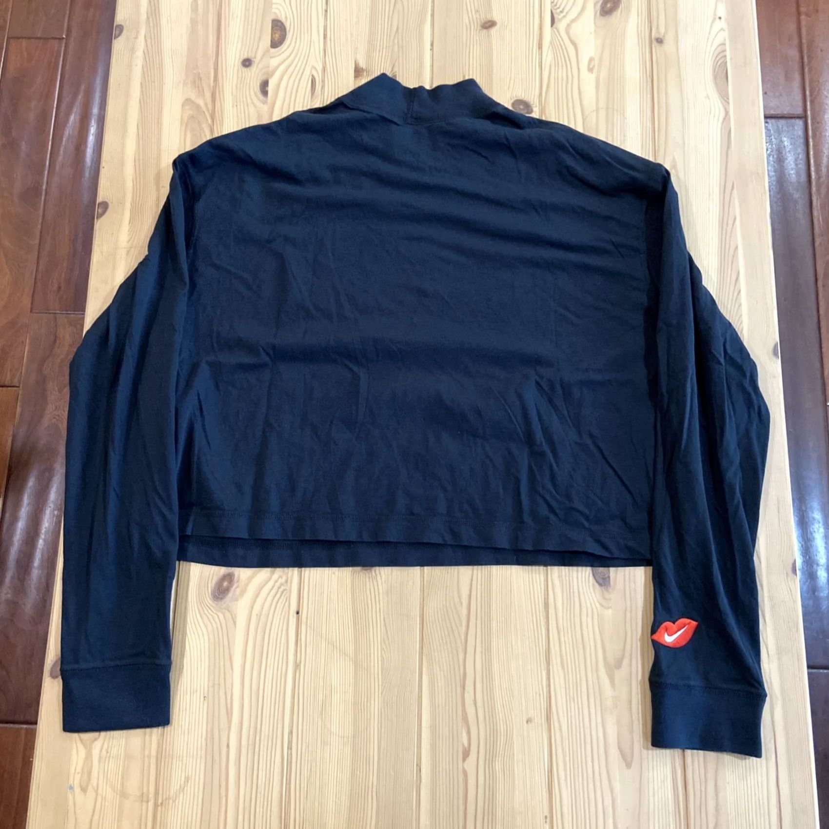 Nike Nike Shirt Women L Cropped Long Sleeve Mockneck Embroidered Swoosh Top Size L / US 10 / IT 46 - 7 Thumbnail