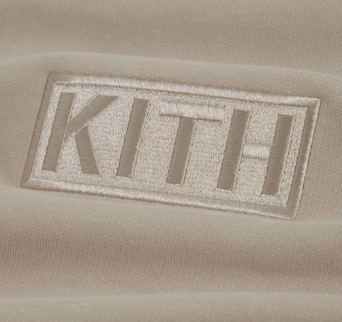 Kith Kith Cyber Monday Crewneck (FW22) Oat Size US XL / EU 56 / 4 - 7 Thumbnail