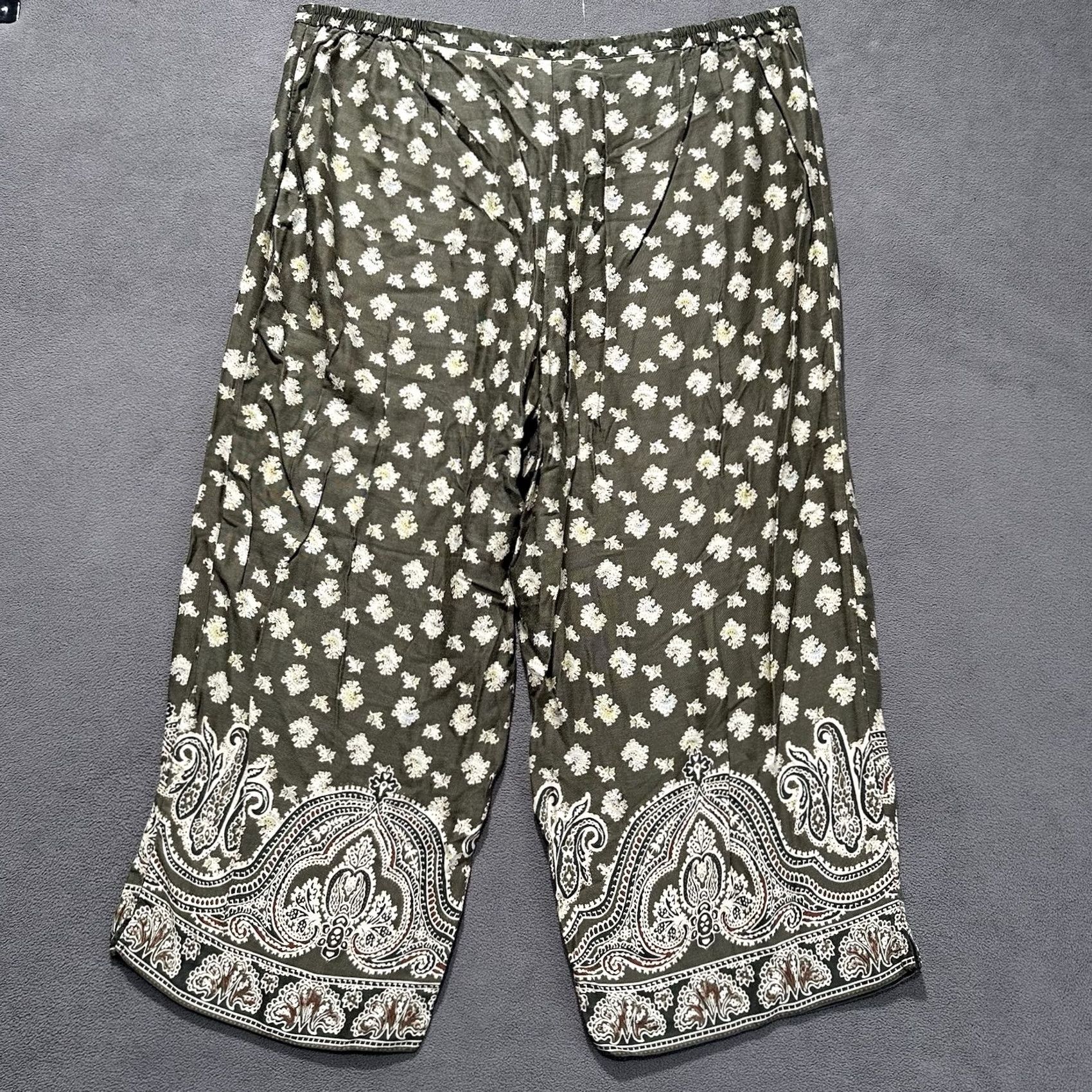 Vintage Islander Cropped Pants Women's 24W Green Tropical Paisley Elastic Waist Cropped Pant Beac h Bohemian Unspecified Size 42" / US 20 - 2 Thumbnail
