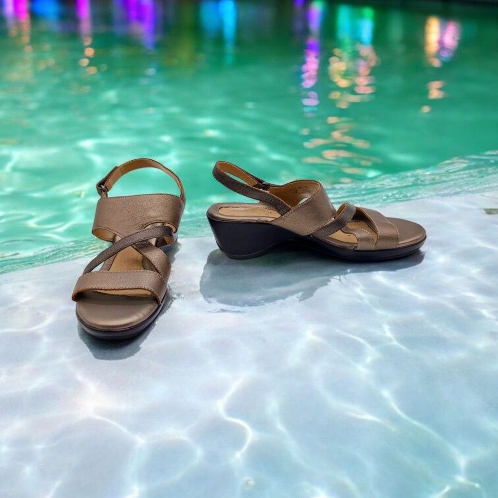 Naturalizer Naturalizer "Tender" sz 7.5 Gold Leather Women's Sandals Size US 7.5 / IT 37.5 - 1 Thumbnail