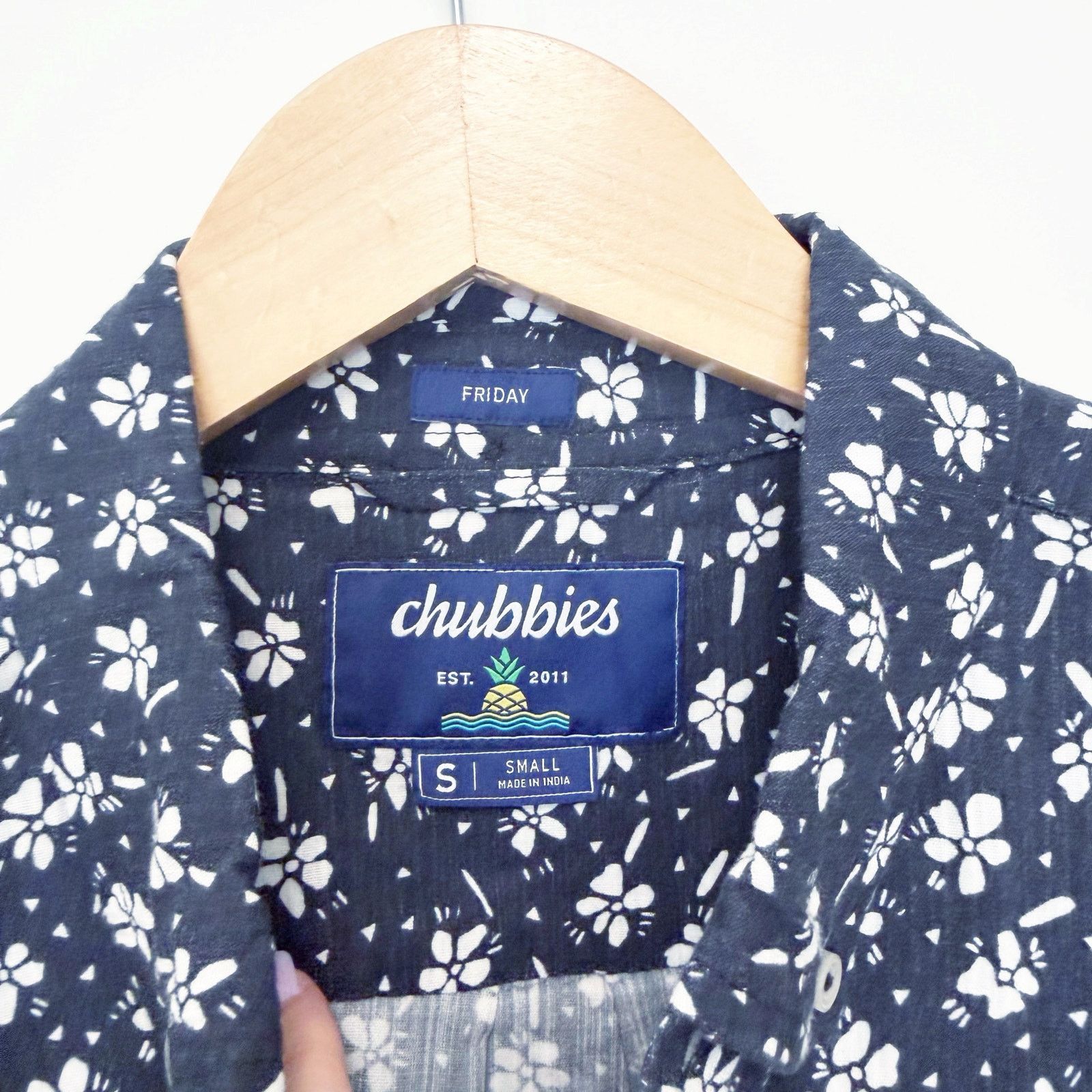 Chubbies Chubbies Friday Shirt Navy Blue Floral Bloom Bloom Sz S Size US S / EU 44-46 / 1 - 3 Thumbnail