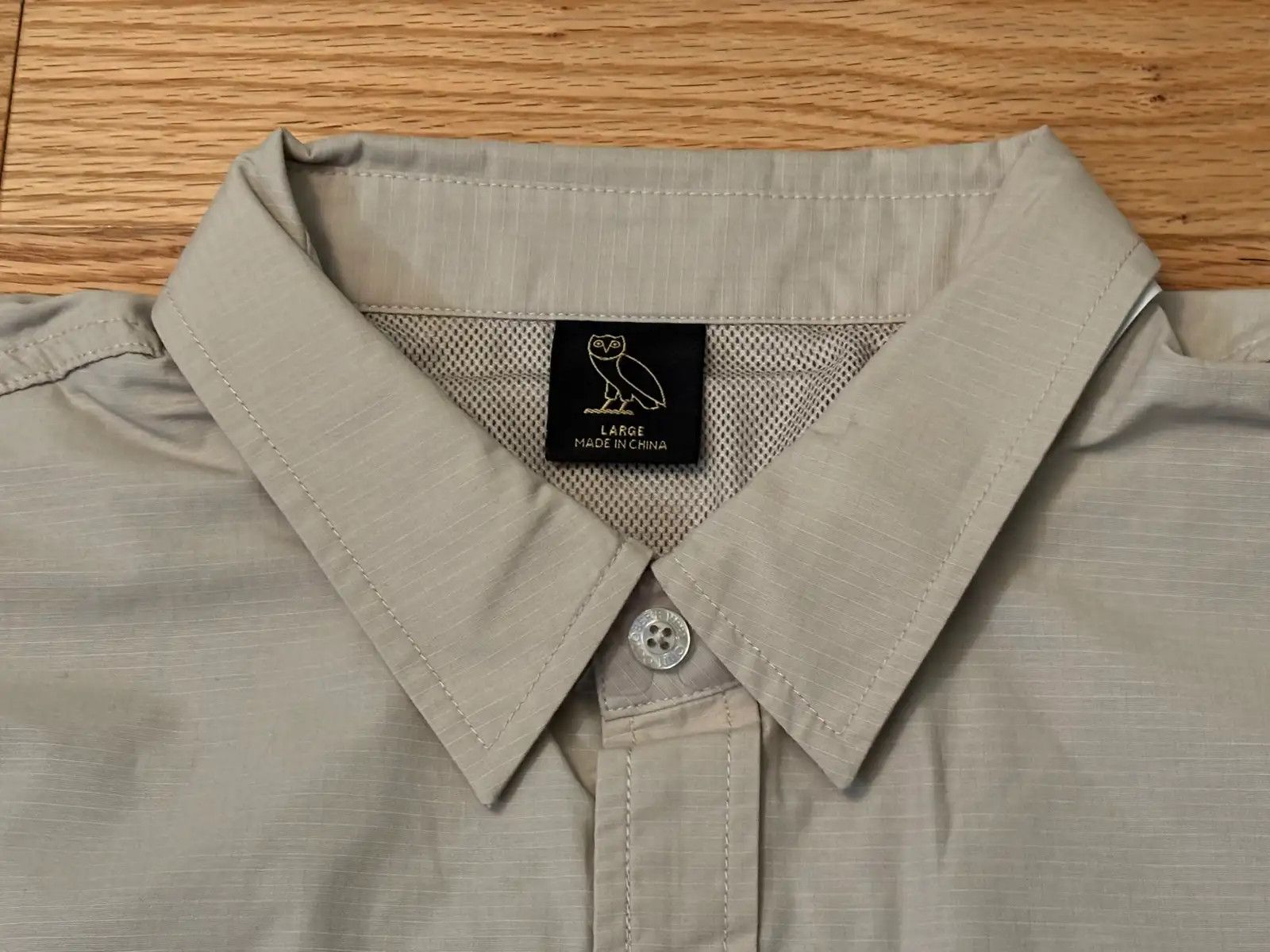 October's Very Own NEW OVO Toronto Bush Shirt Size US L / EU 52-54 / 3 - 3 Thumbnail