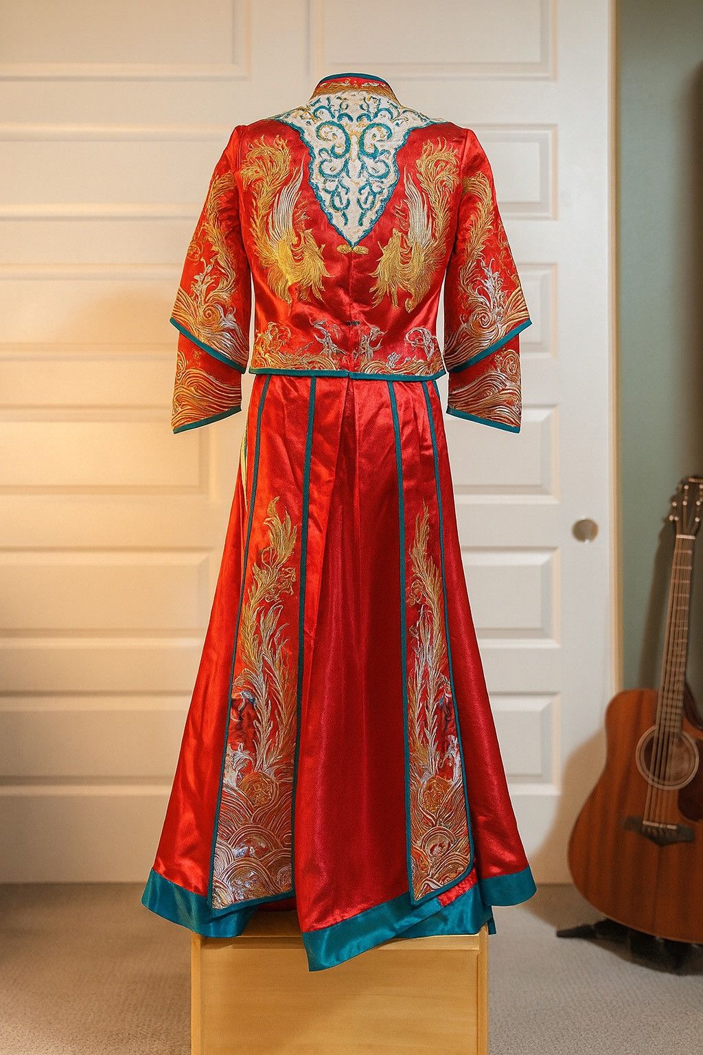 Other Chinese Traditional Embroidered Wedding Outfit – Size XXL Size XXL / US 16-18 / IT 52-54 - 5 Thumbnail