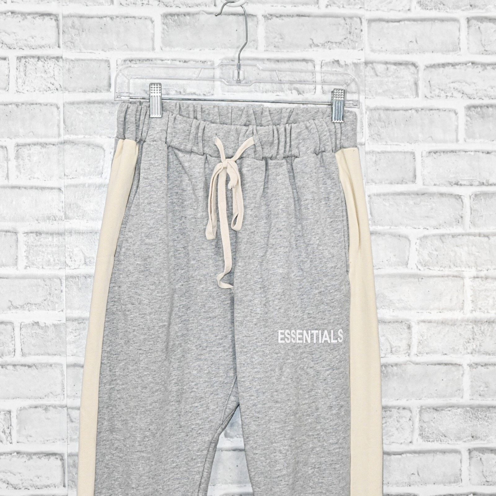 Essentials Fear of God Essentials Jogger Pants Heather Grey Stripe Size 30" / US 8 / IT 44 - 2 Thumbnail