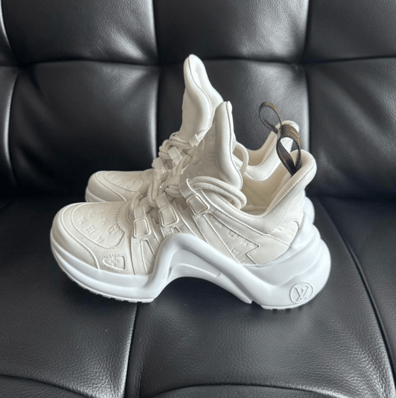Louis Vuitton Louis Vuitton Round Toe Lace-Up Dad Sneakers 5cm Size US 4 / IT 34 - 5 Thumbnail