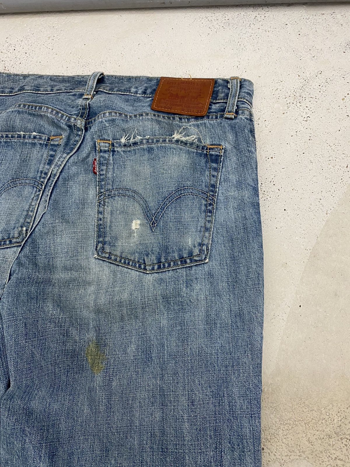 Japanese Brand × Levi's Levis 502 Denim Straight Cut Loose Fit Distressed Size US 32 / EU 48 - 11 Thumbnail