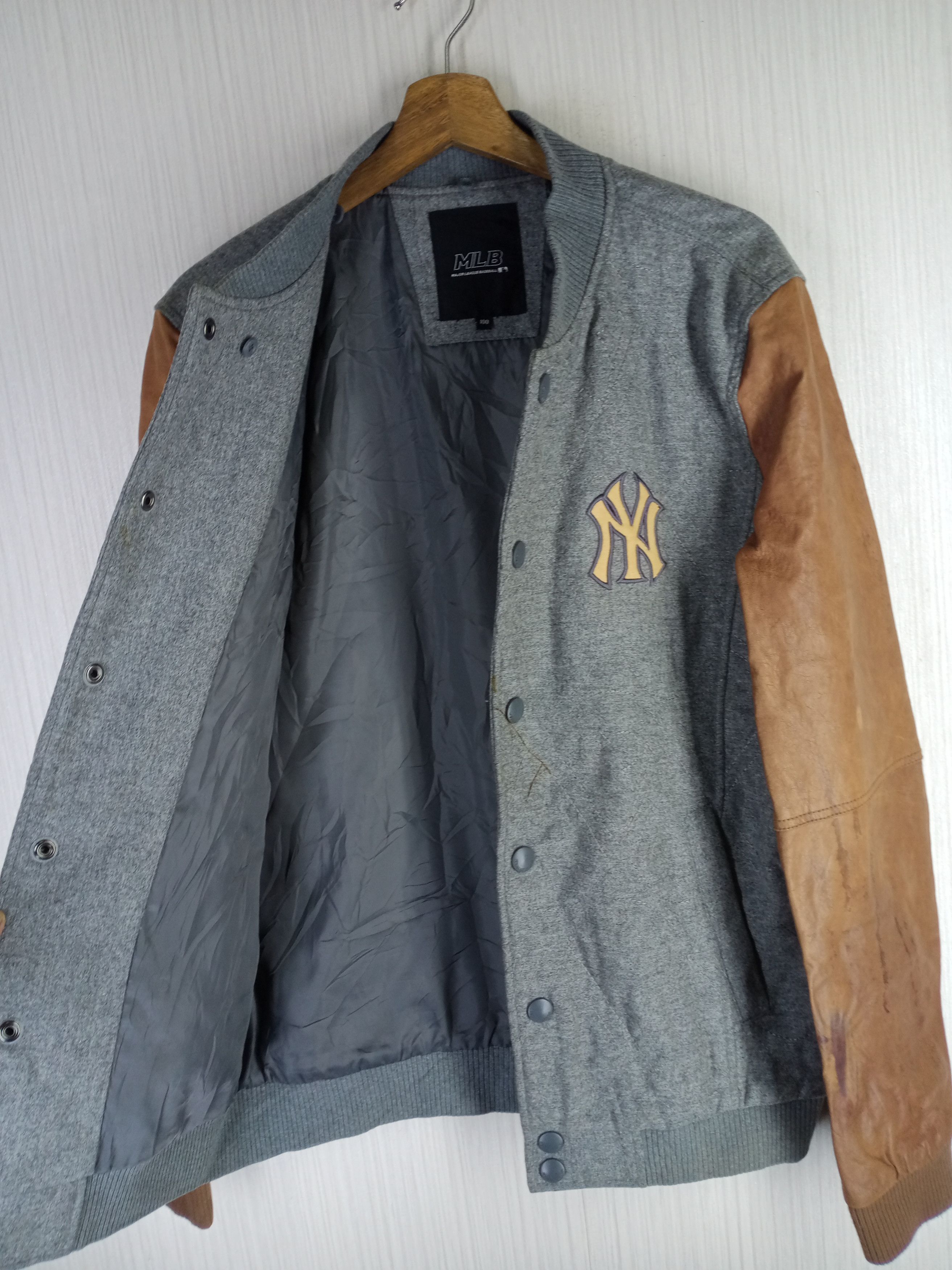 New York Yankees Rare Vintage New York Yankees MLB Varsity Jacket Size US M / EU 48-50 / 2 - 9 Thumbnail