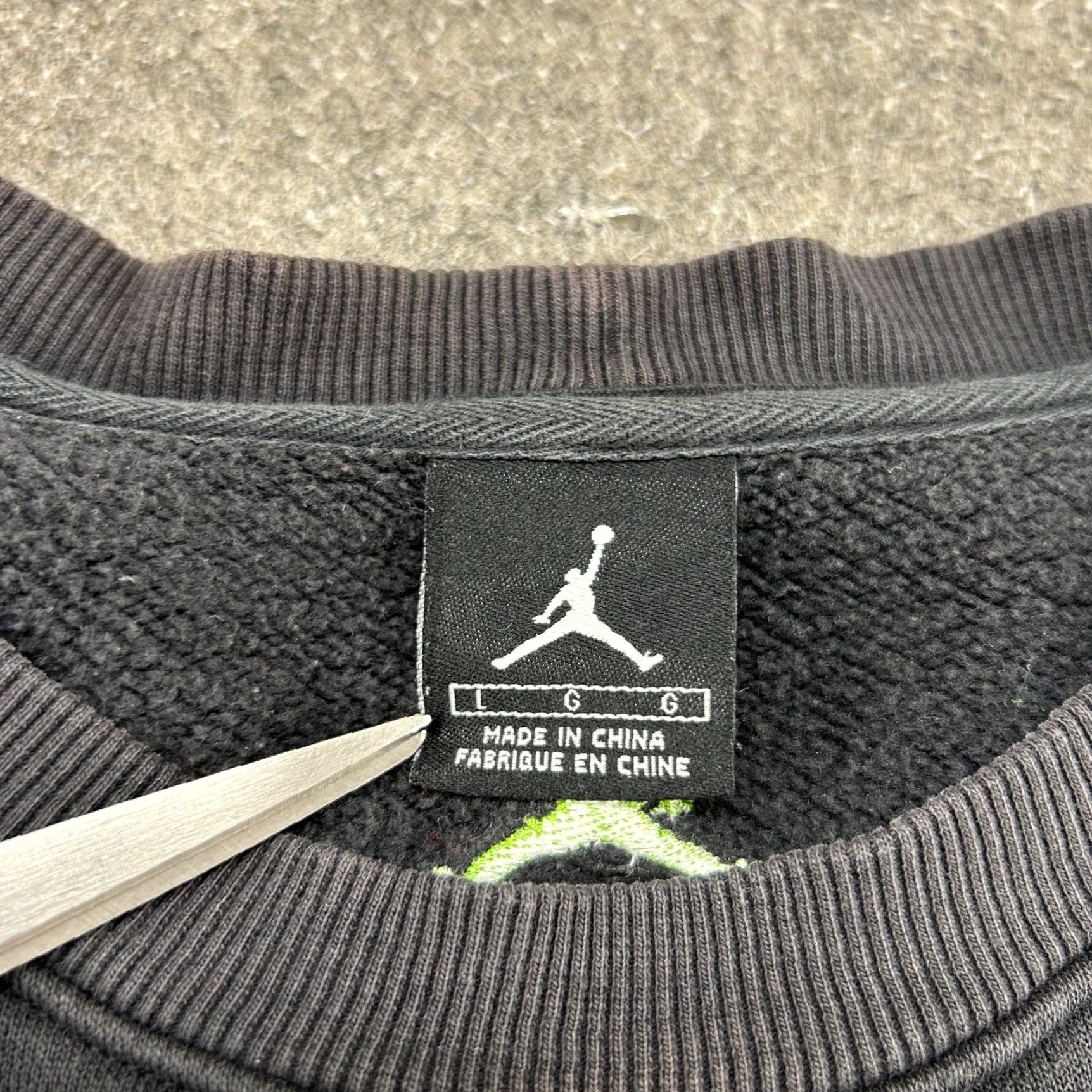Jordan Brand VINTAGE Air Jordan Sweatshirt Mens L Black Pullover Cotton Jumpman Y2K Size US L / EU 52-54 / 3 - 4 Thumbnail