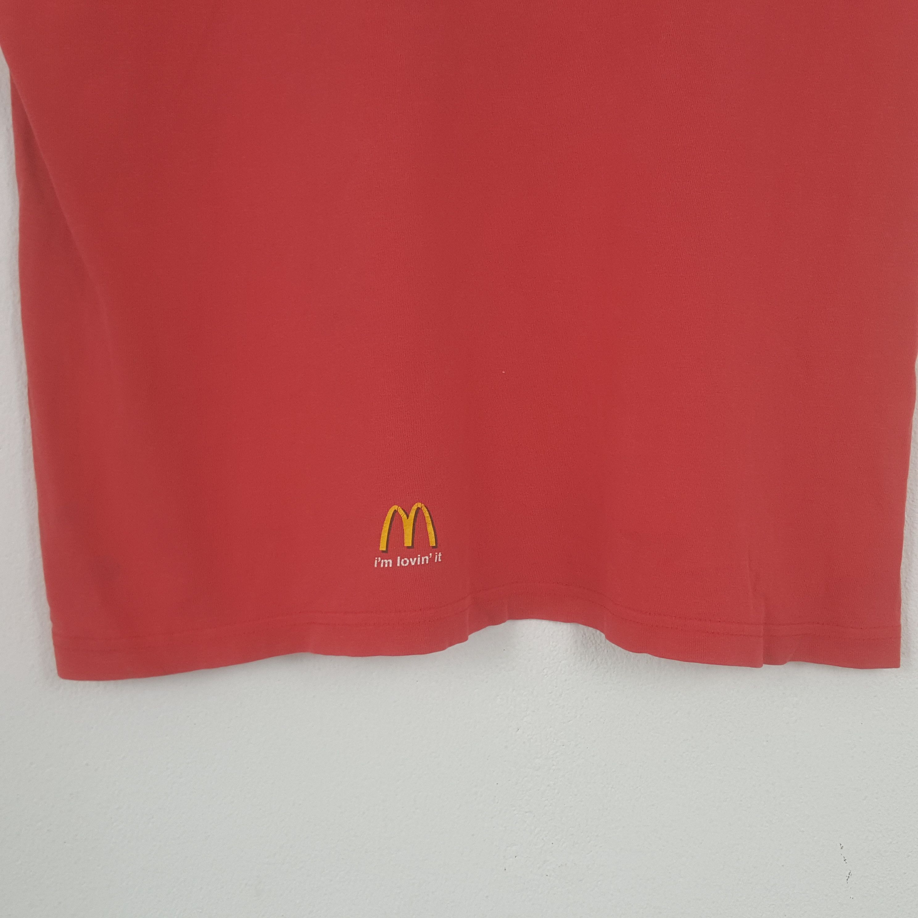 Vintage Vintage Mc Donald I'm Loving' It Restaurant Promo MCD Tshirt Size US M / EU 48-50 / 2 - 4 Thumbnail