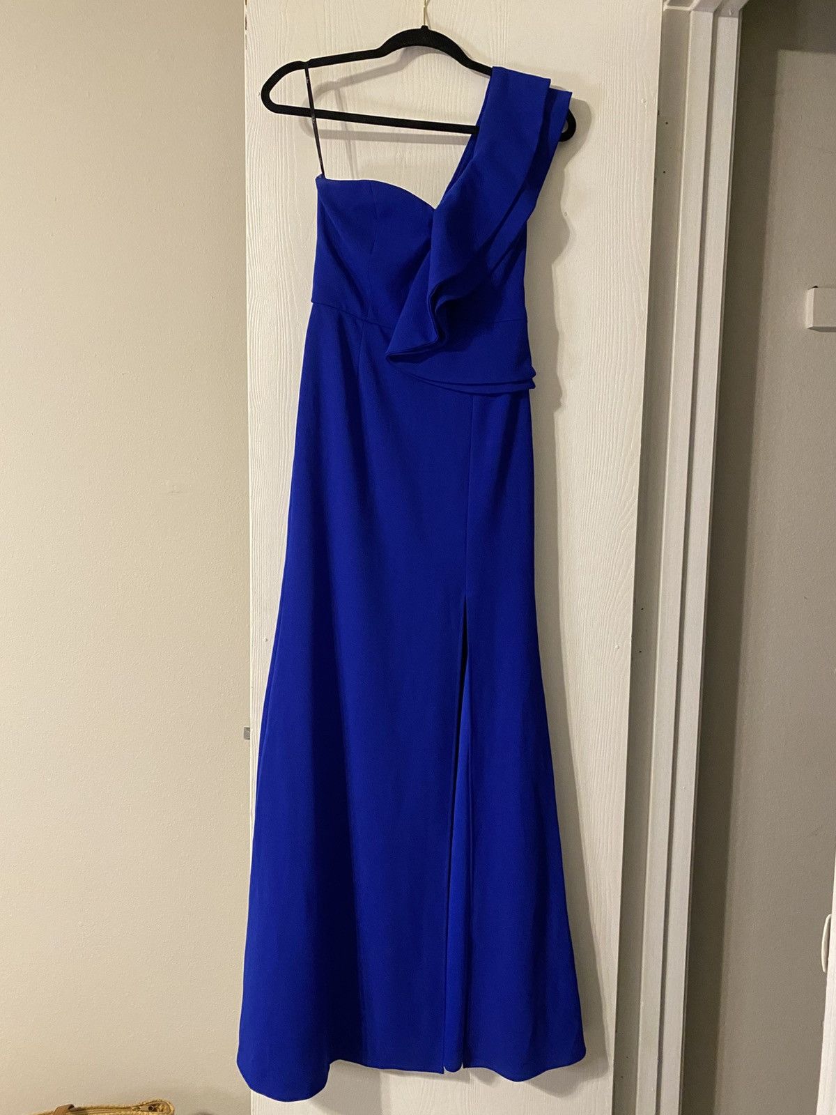 Lulus Stunning Sapphire One-Shoulder Gown –A Main Character Moment Size S / US 4 / IT 40 - 7 Thumbnail