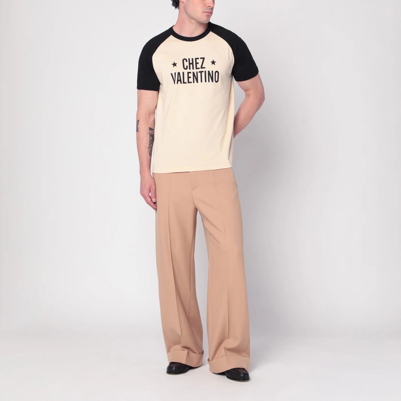 Valentino o1d2blof0326 Chez Valentino Print T-Shirt in Beige/Black Size US M / EU 48-50 / 2 - 2 Thumbnail