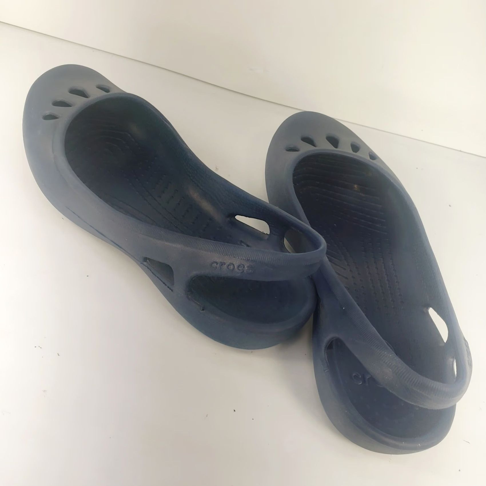 Crocs Crocs Taylor Navy Blue Flat Slip On Beach Women 9M Rubber Lightweight Comfort Slip Resistant Waterproof Casual Ballet Flat Shoes Size US 9 / IT 39 - 5 Thumbnail
