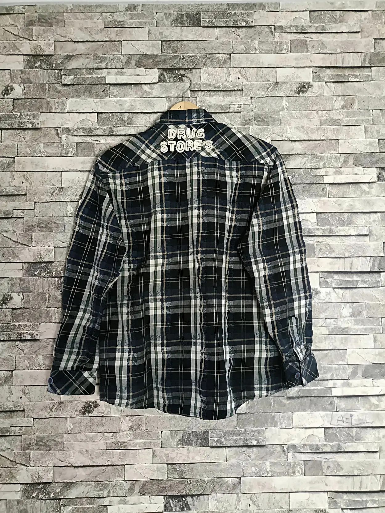 Japanese Brand Drug store's multi pockets plaid flannel shirt Size US L / EU 52-54 / 3 - 5 Thumbnail