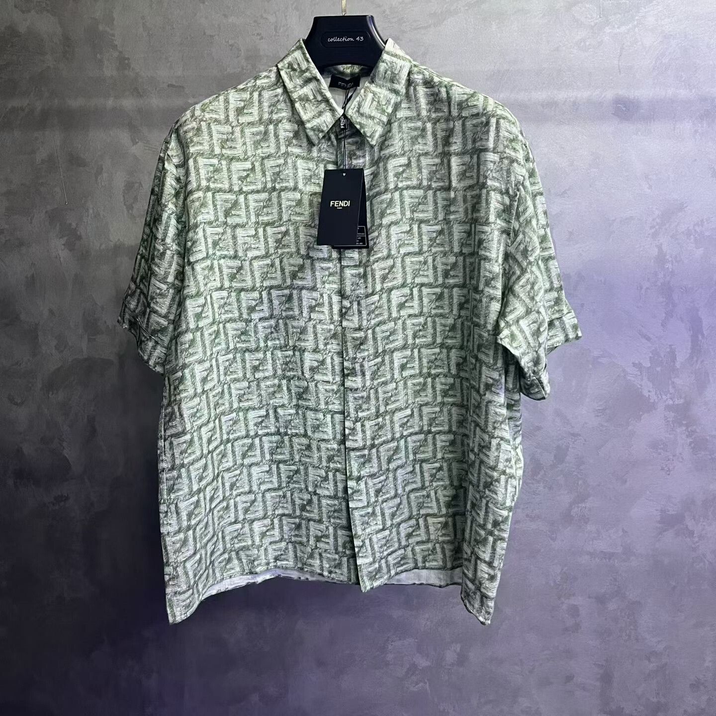 Fendi Fendi 2024 Green Logo Print Short-Sleeve Shirt Size US M / EU 48-50 / 2 - 1 Thumbnail