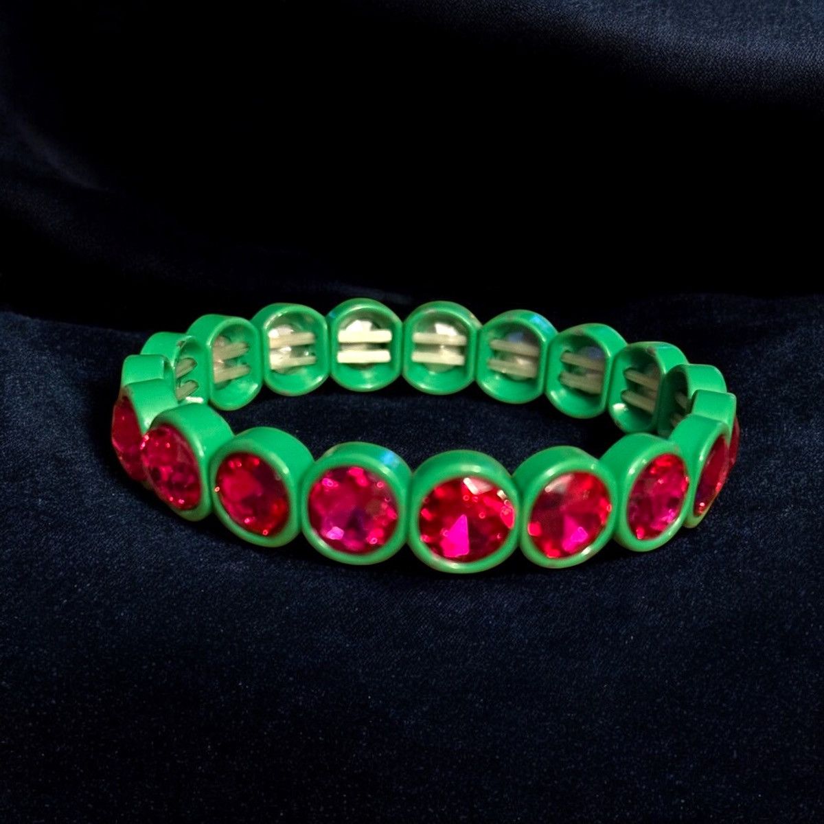 Other Green with hot pink gemstone stretch bracelet Size ONE SIZE - 1 Thumbnail