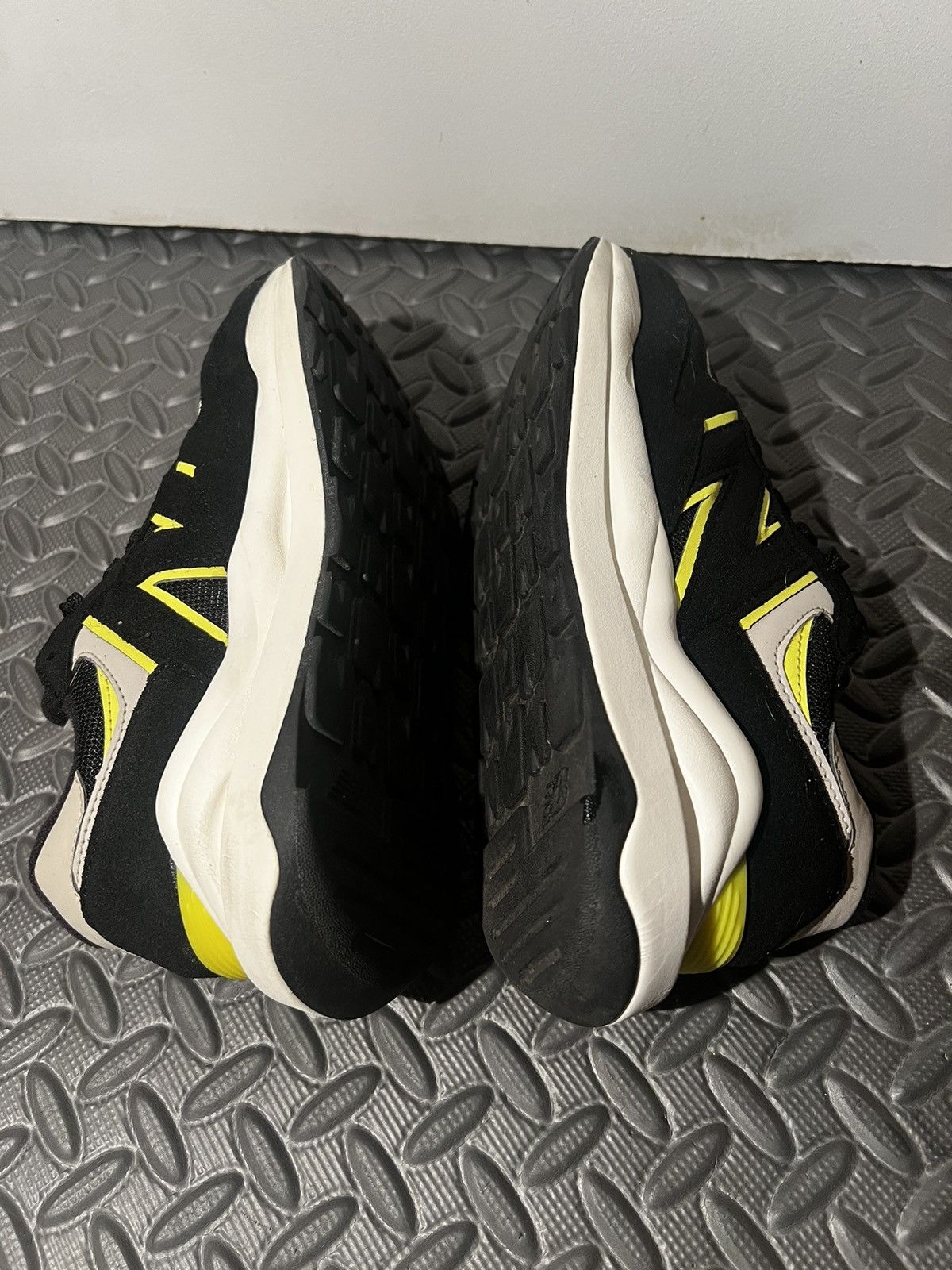 New Balance NICE New Balance 57/40 Black Lime size 6.5 Mens Shoes Size US 6.5 / EU 39-40 - 7 Thumbnail
