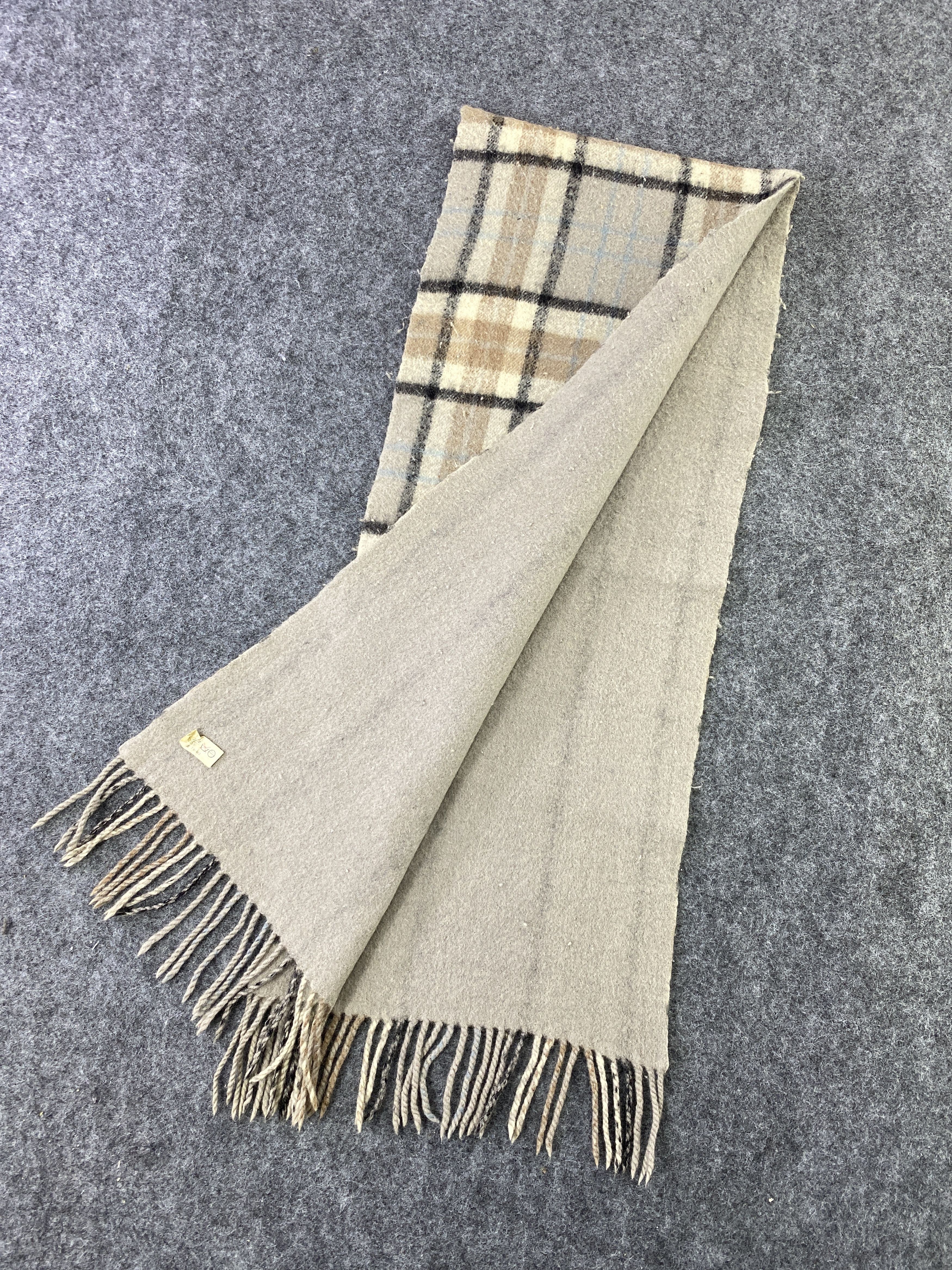 Designer RUDOLPH VALENTINO Scarf / Muffler / Neckwear -T300 Size ONE SIZE - 3 Thumbnail