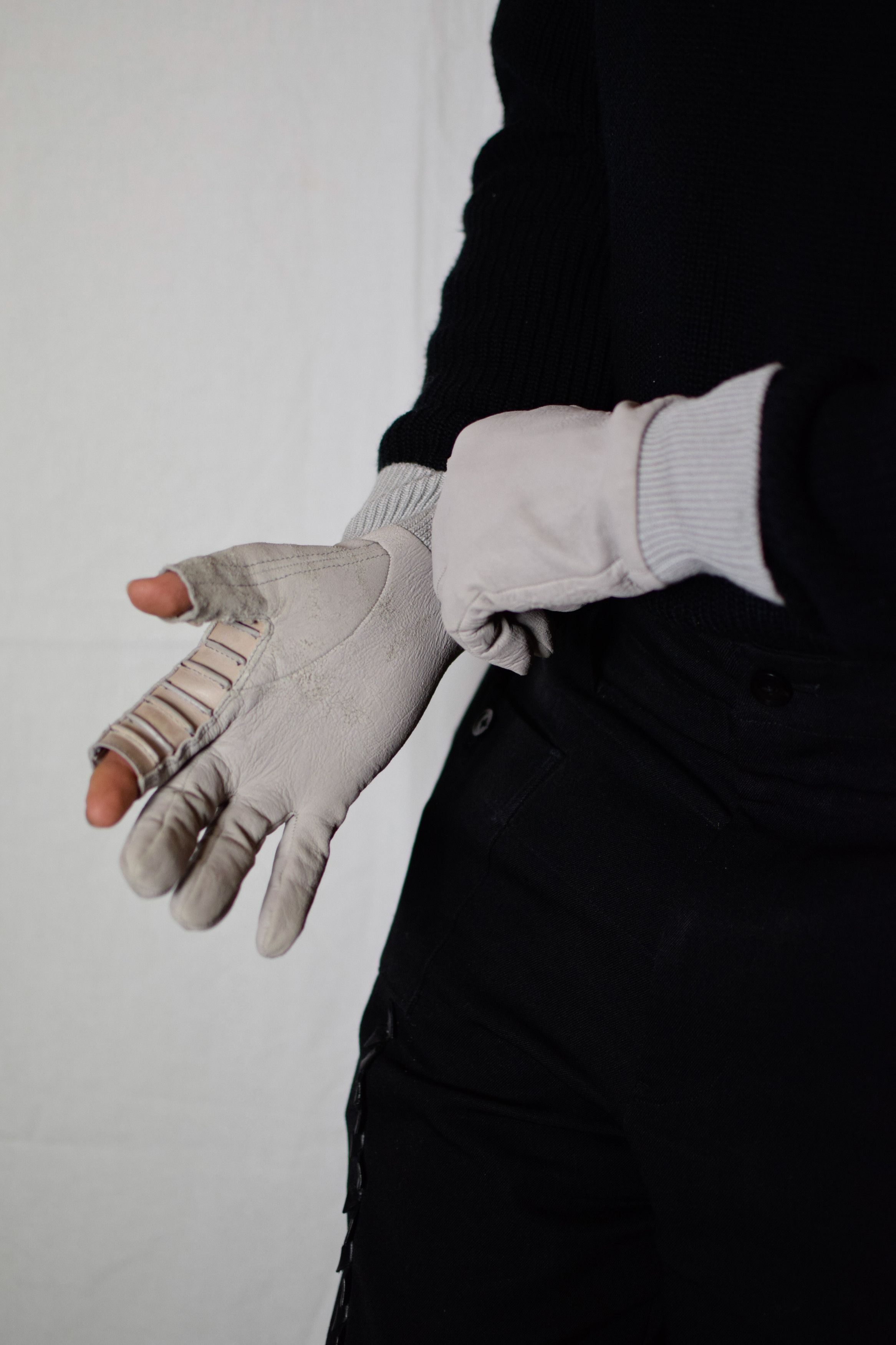 Rick Owens Rick Owens AW14 Ruhlmann Gloves - RR14F2475-COM7 Size ONE SIZE - 6 Thumbnail