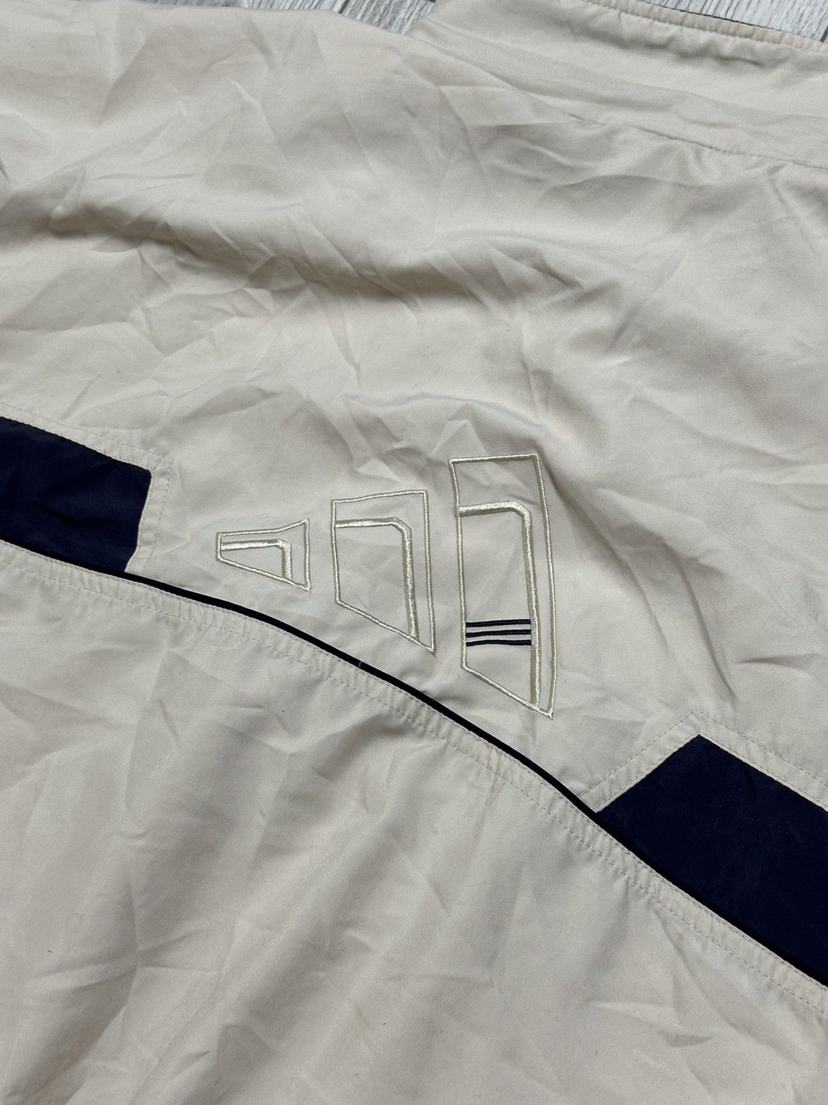 Adidas × Japanese Brand × Vintage Vintage 2001 Adidas Track Jacket Size US L / EU 52-54 / 3 - 8 Thumbnail