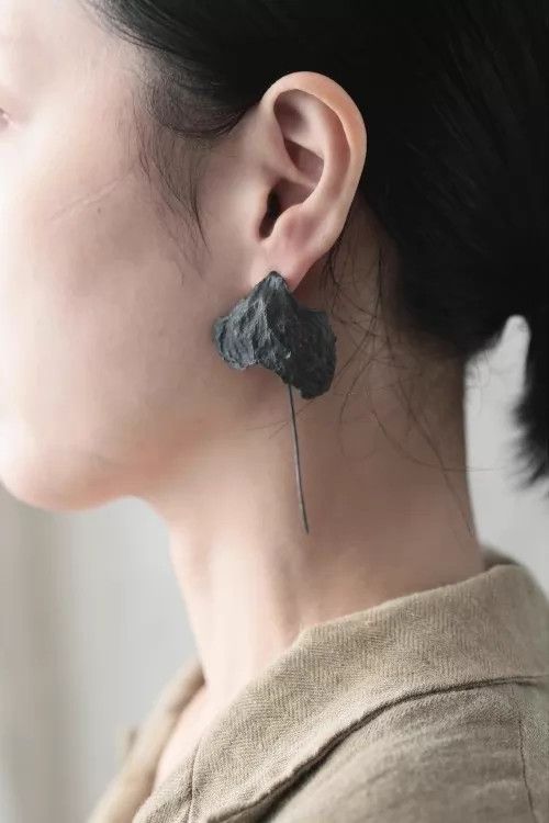 Uma Wang Detaj Uma Wang Rose Petal Sterling Silver Earrings Size ONE SIZE - 8 Thumbnail