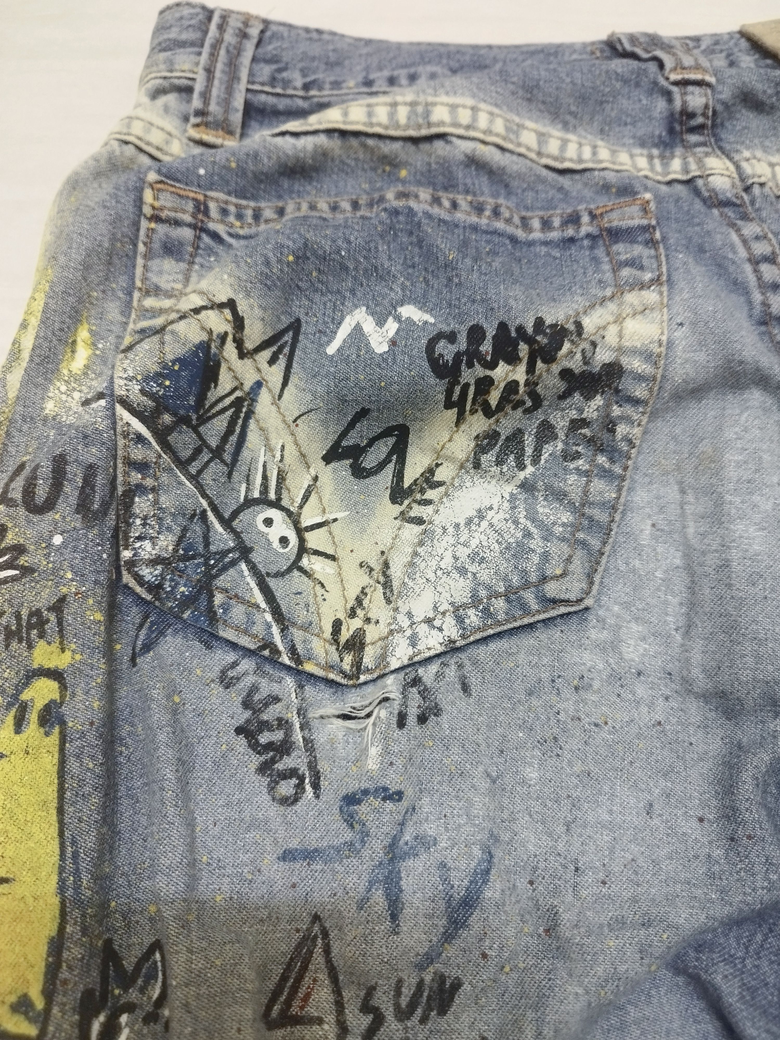 Dolce & Gabbana Dolce & Gabbana 2000s Graffiti Jean-Micheal Basquiat Jeans Size 28" / US 6 / IT 42 - 7 Thumbnail