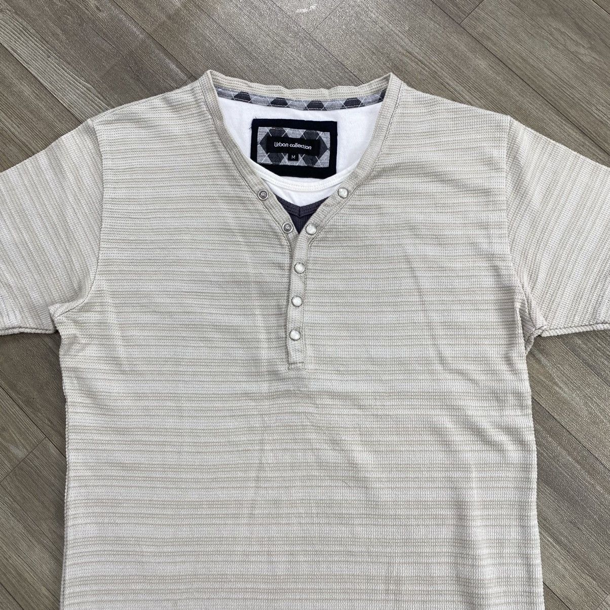 Japanese Brand 2000s Urban Collection Double Layers Goa Lgb Button Tee Y2K Size US M / EU 48-50 / 2 - 2 Thumbnail