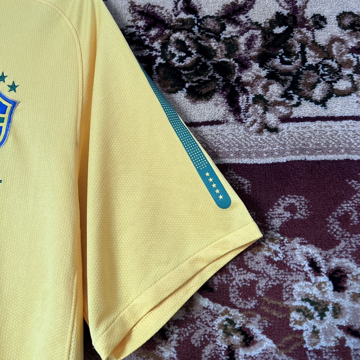 Nike BRASIL 2010 2011 HOME FOOTBALL SHIRT SOCCER JERSEY NIKE Size US M / EU 48-50 / 2 - 6 Thumbnail