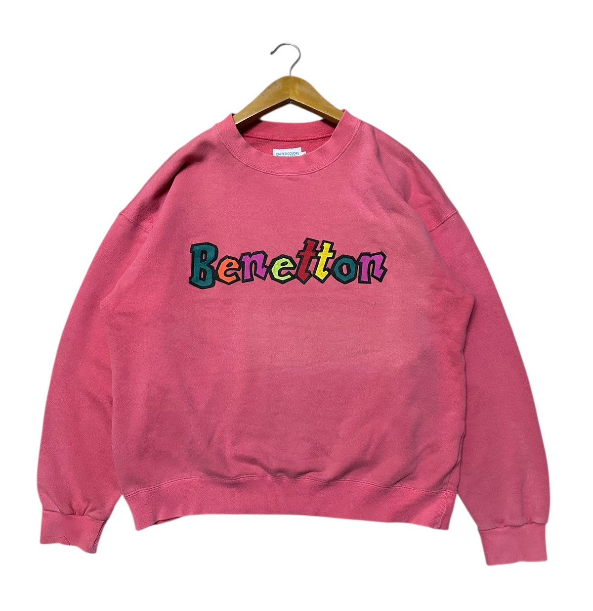 United Colors Of Benetton Vtg Benetton sweatshirt with a multicolored embroidered logo Size US L / EU 52-54 / 3 - 1 Thumbnail