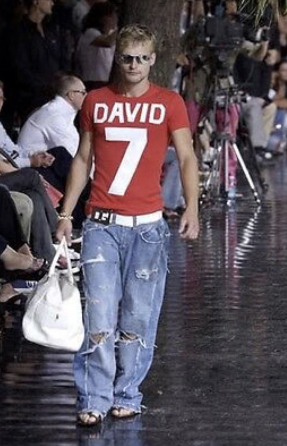 Dolce & Gabbana SS04 DOLCE&GABBANA DAVID BECKHAM DISTRESSED LIGHT WASH JEANS Size US 35 - 3 Thumbnail