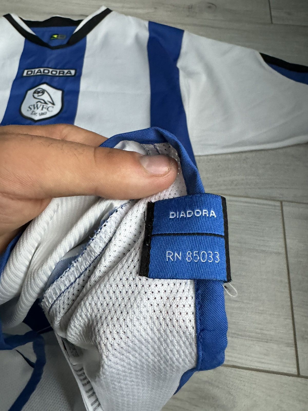 Diadora × Vintage VINTAGE Soccer Jersey Sheffield Wednesday 2005 home shirt Size US M / EU 48-50 / 2 - 4 Thumbnail
