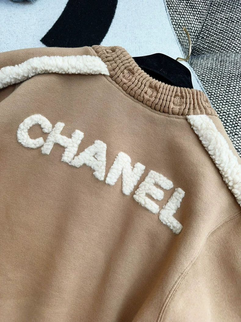 Chanel Chanel 24K khaki back white letter elastic waist round col Size XXS / US 00 / IT 34 - 6 Thumbnail
