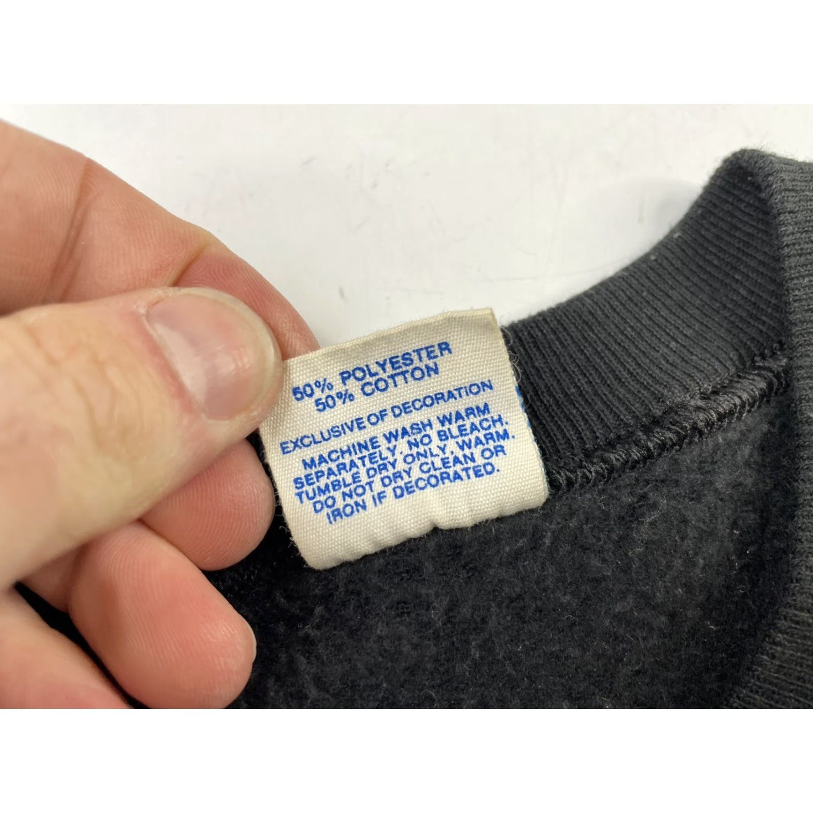 Disney VINTAGE Disney Character Fashions Mickey Mouse Sweatshirt Sweatshirt Men XL Black Cotton Blend 80s Disney Pullover Mens Mouse Size US XL / EU 56 / 4 - 2 Thumbnail