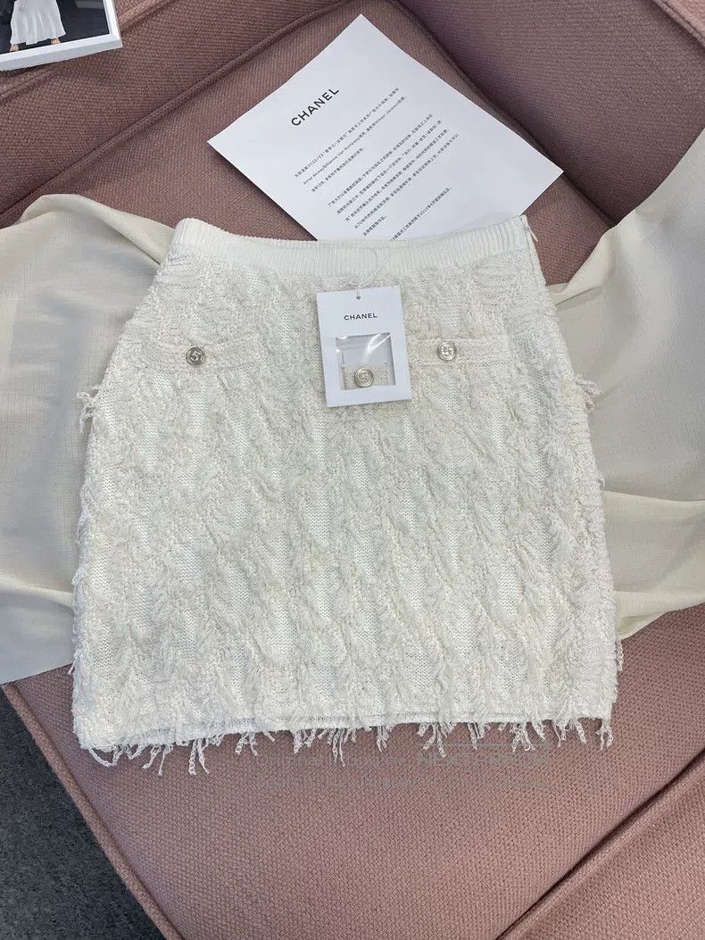 Chanel Chanel White tassel skirt and short skirt Size 26" / US 2 / IT 38 - 1 Thumbnail