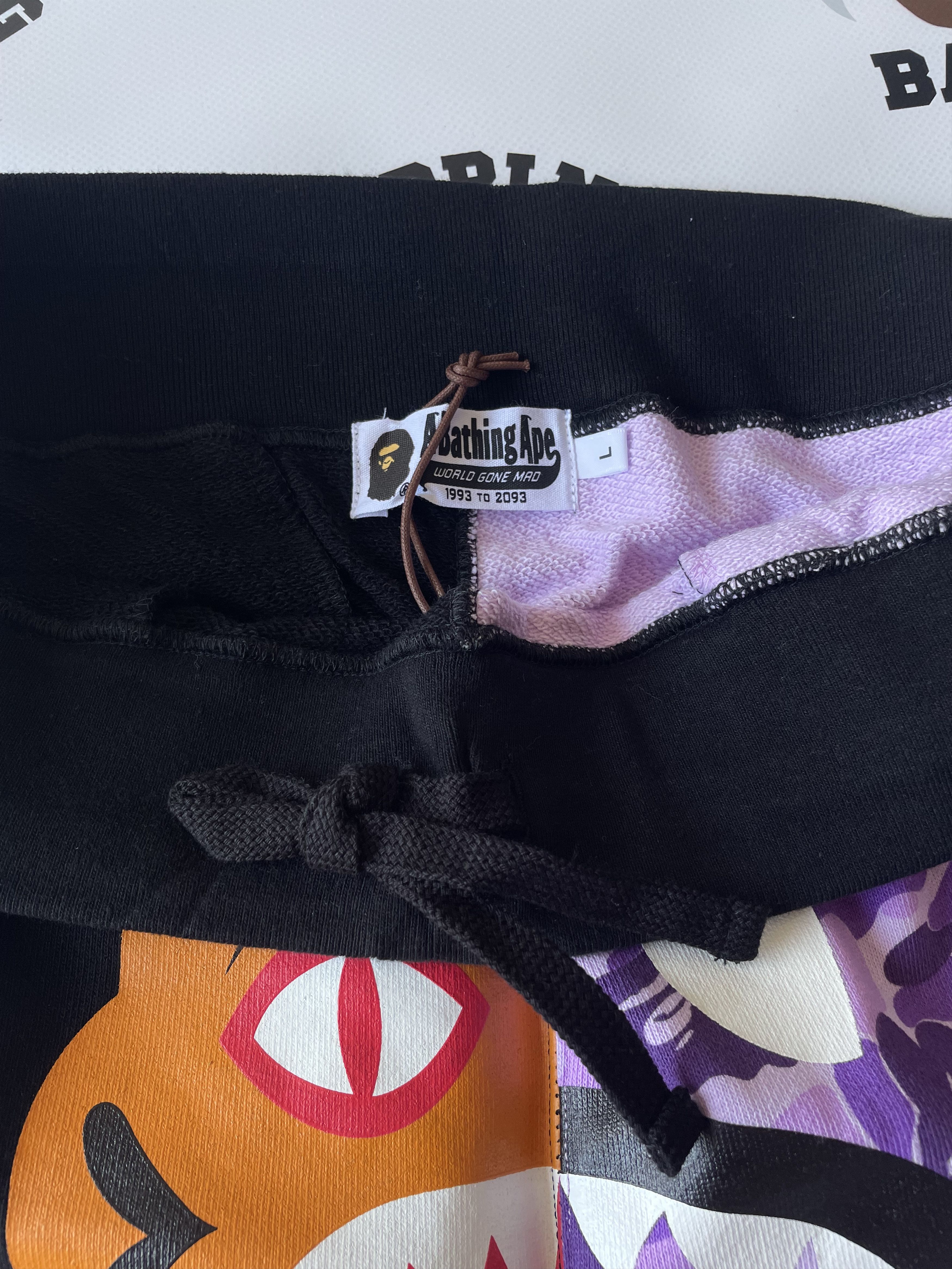 Bape BAPE TAIPEI 15th ANNIVERSARY TIGER SHARK SWEAT SHORTS Size US 34 / EU 50 - 4 Thumbnail