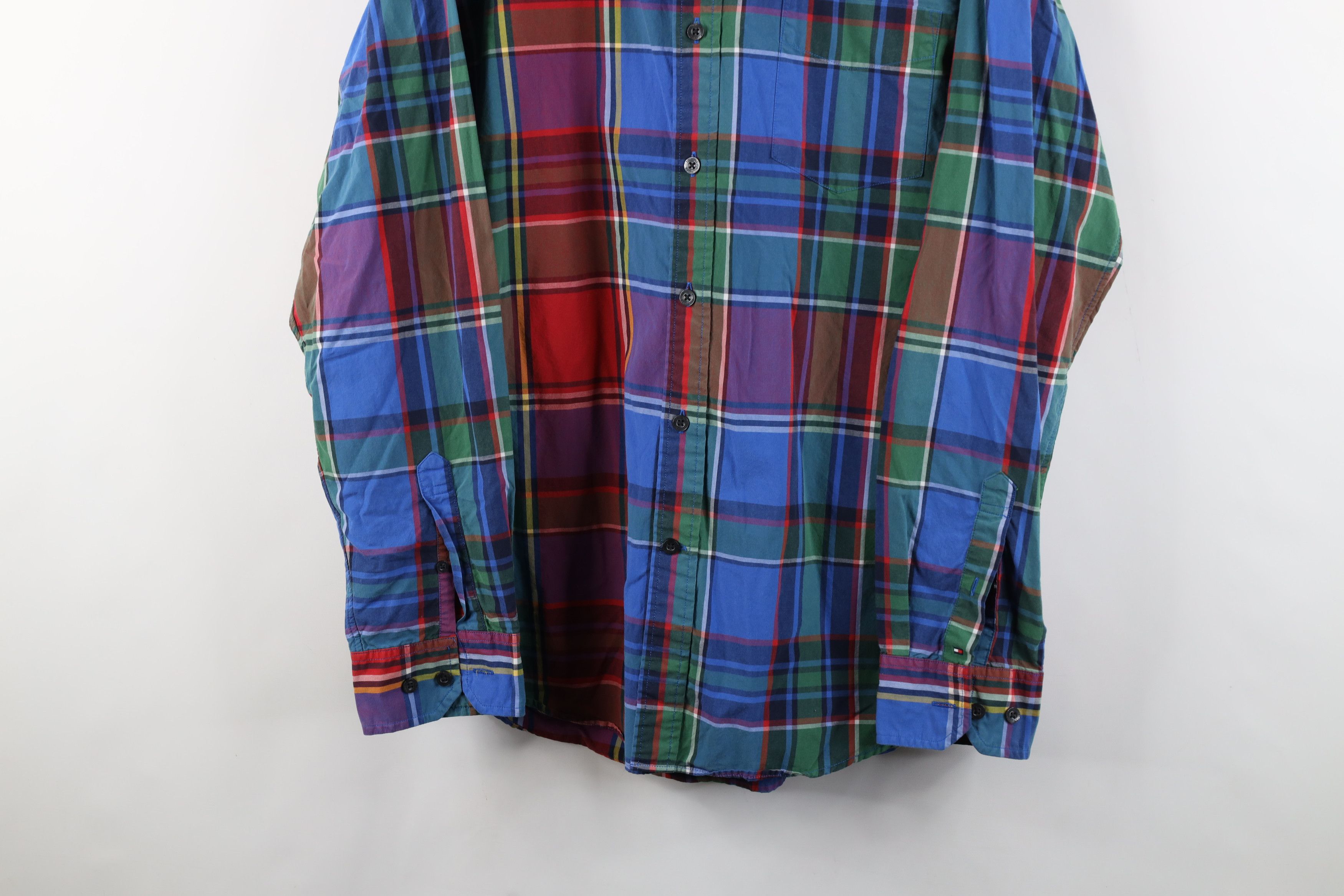 Tommy Hilfiger × Vintage Vintage Tommy Hilfiger Rainbow Collared Button Down Shirt Size US L / EU 52-54 / 3 - 3 Thumbnail