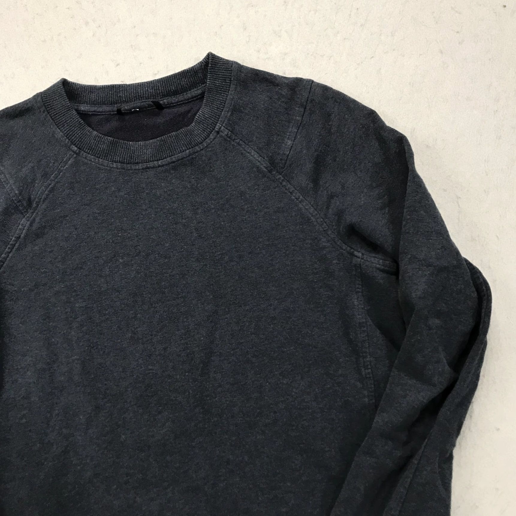 Lululemon Lululemon Sweatshirt Womens Small Blue Dark Crewneck Pullover Activewear Yoga Sweatshirt | Cotton Blend | Logo | Regular Fit | Size S | Women Size S / US 4 / IT 40 - 3 Thumbnail