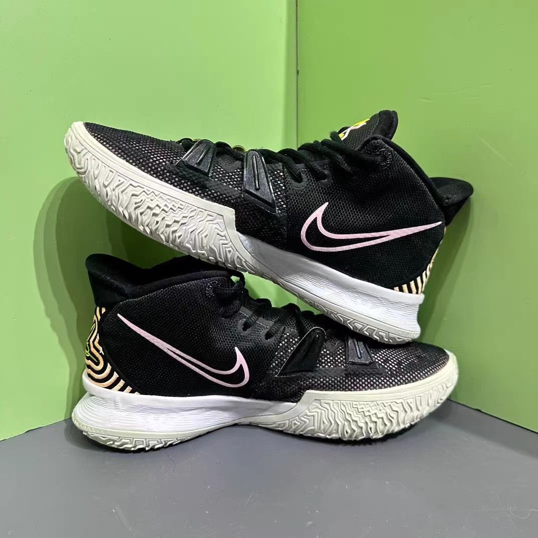 Nike Nike Kyrie 7 Black Gold K15 Size US 8 / EU 41 - 5 Thumbnail