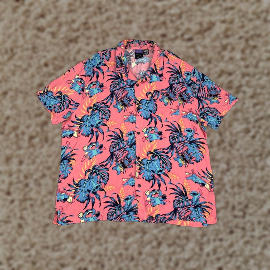 Disney Disney Shirt Men 3XL Floral Leaf Pink Blue Hawaiian Resort Vacation Aloha Lilo & Stitch Cotton Button-Up Short Sleeve Shirt Mens Size US XXL / EU 58 / 5 - 1 Thumbnail