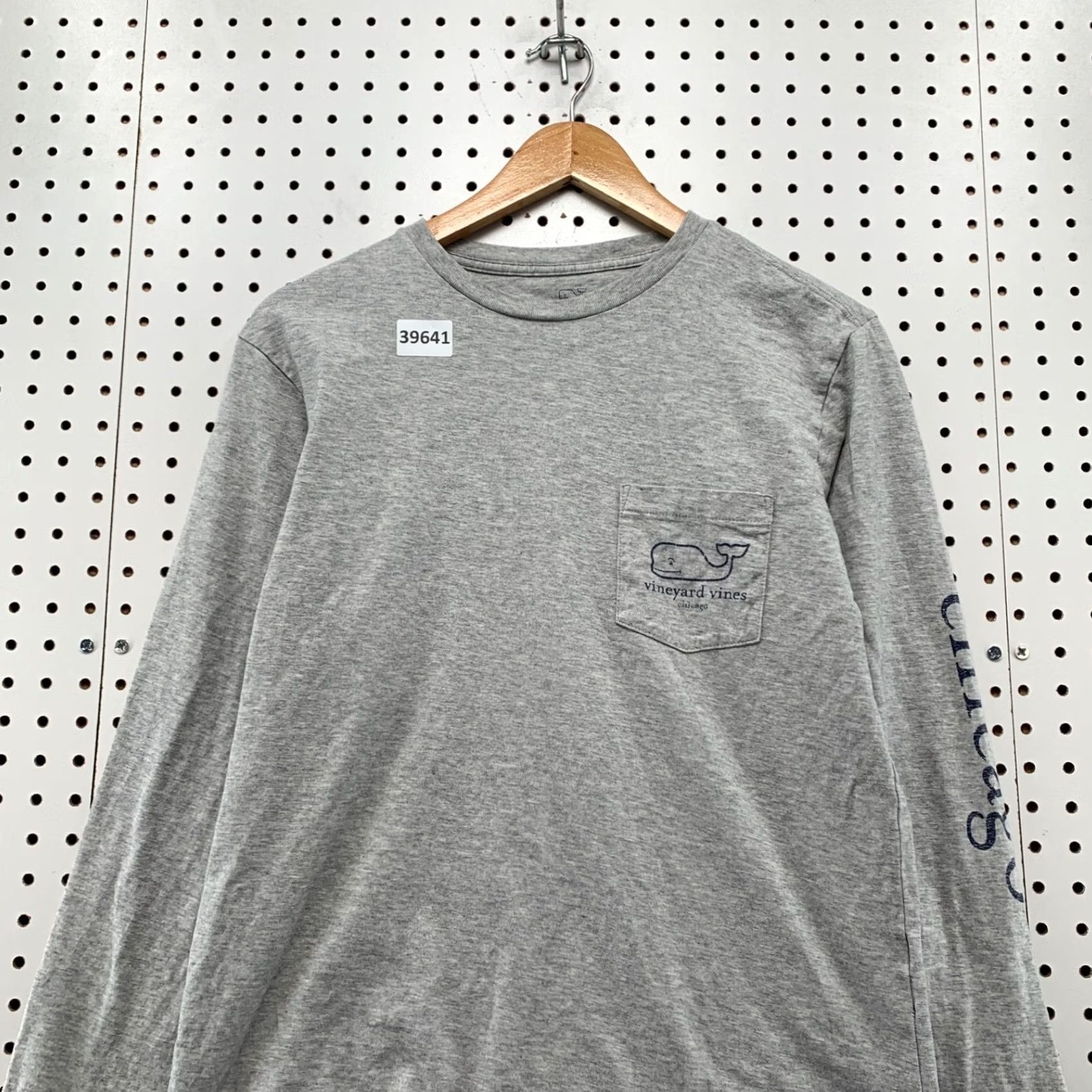 Vineyard Vines Vineyard Vines Shirt Mens Small Gray Long Sleeve Pocket Whale Graphic 19x25 Size US S / EU 44-46 / 1 - 3 Thumbnail