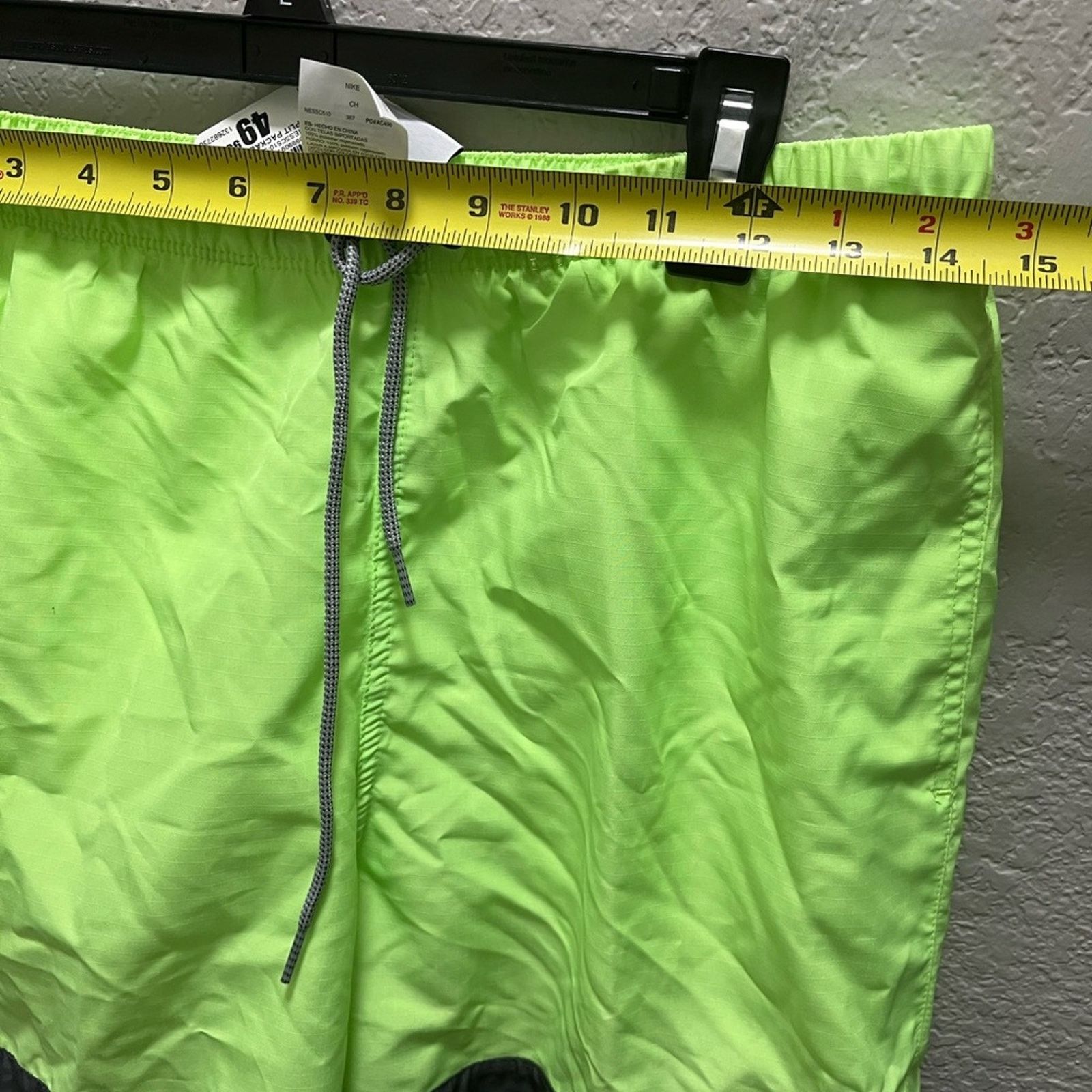 Nike Nike Men Small Neon Swim Trunks Pockets with Netting Size US 29 - 9 Thumbnail